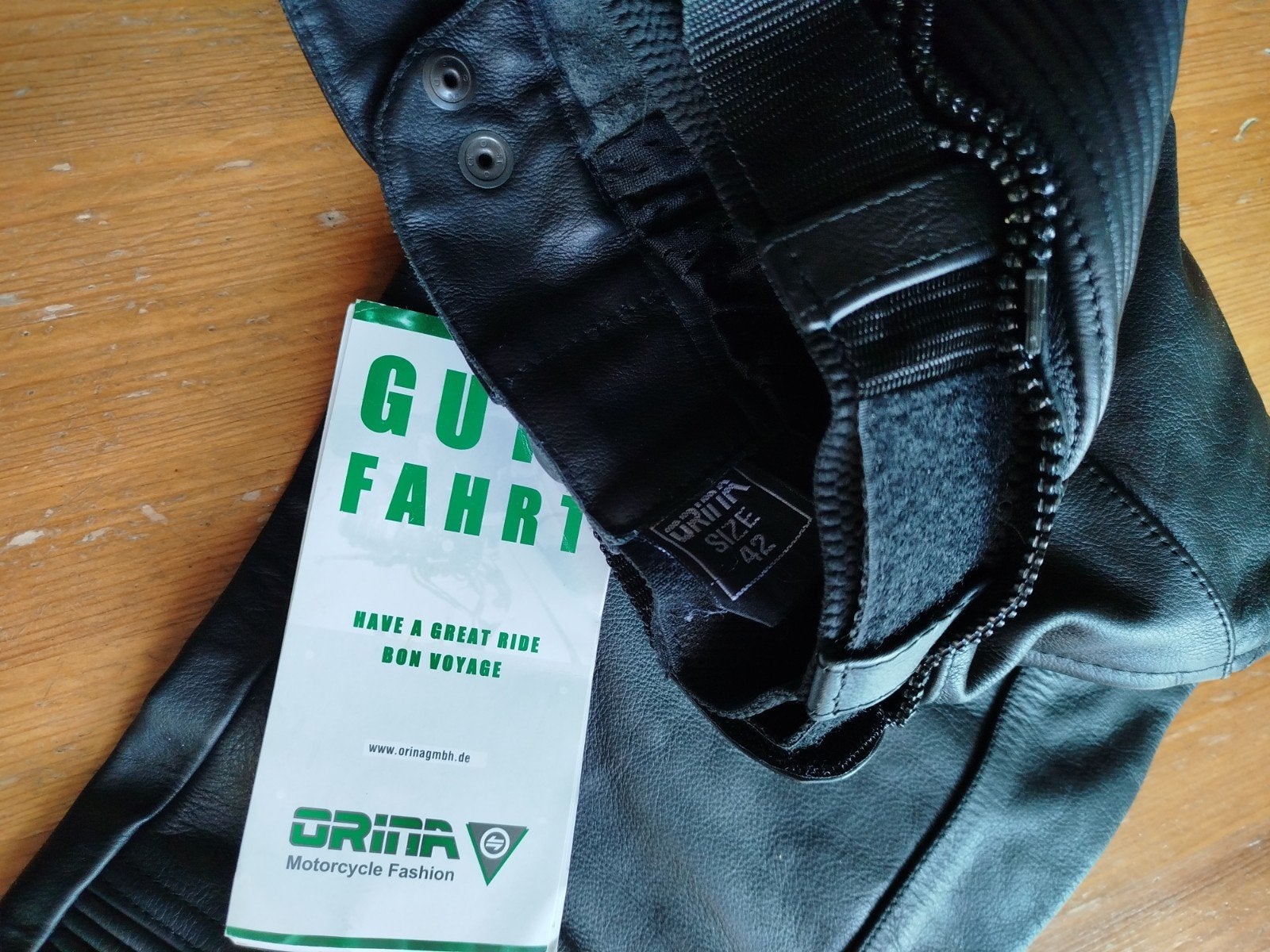 Nieuwe leren motorbroek met kaartjes er nog aan, Ophalen of Verzenden, Nieuw met kaartje