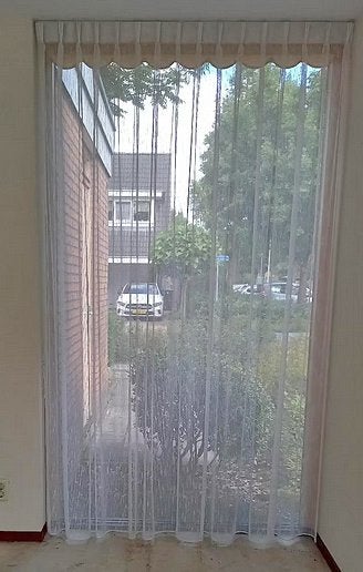 1x vitrage, netjes en van goede kwaliteit, Ophalen of Verzenden, Zo goed als nieuw, Vitrage, Met haken