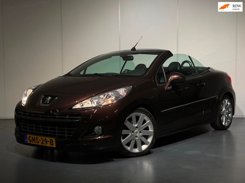 Peugeot 207 CC 1.6 VTi Griffe Cabrio /Airco/Cruise/PDC/LMV/L, Voorwielaandrijving, Euro 5, 15 km/l, Gebruikt