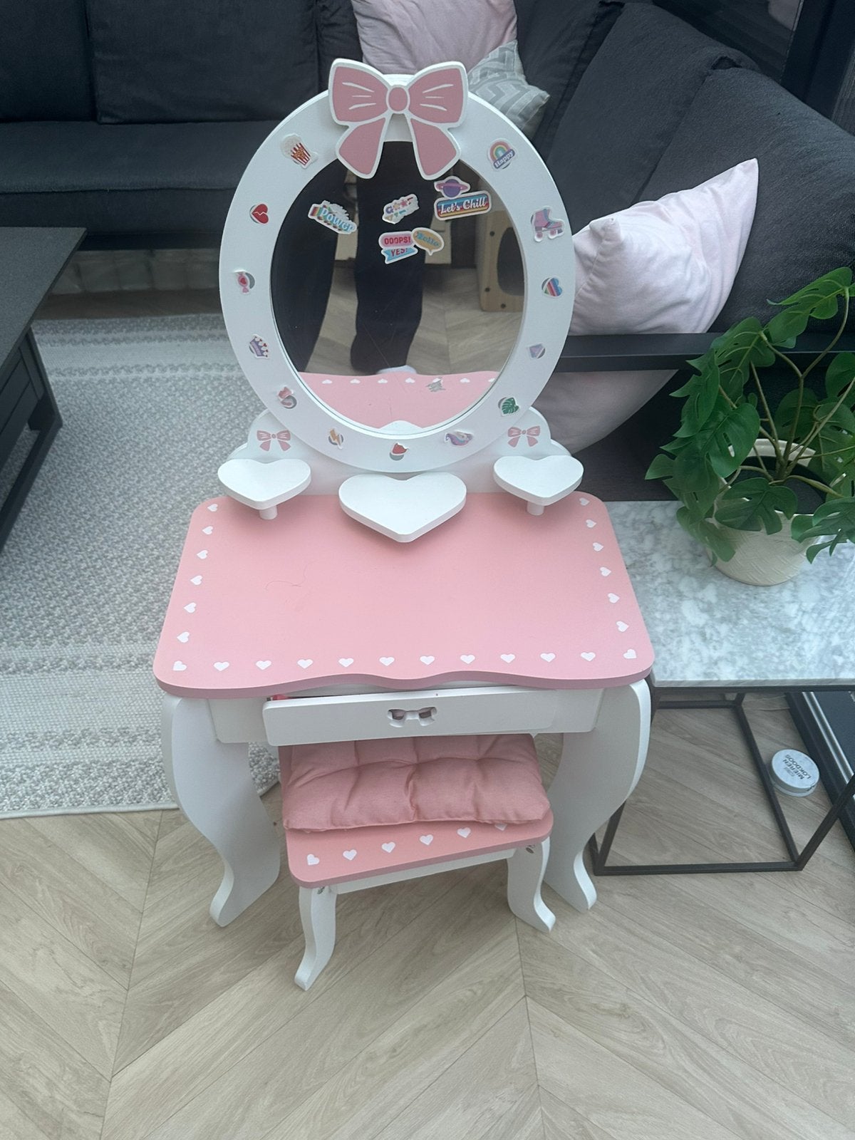Kinderkaptafel met krukje – Zo goed als nieuw!, Ophalen, Zo goed als nieuw, 50 tot 100 cm, Minder dan 100 cm