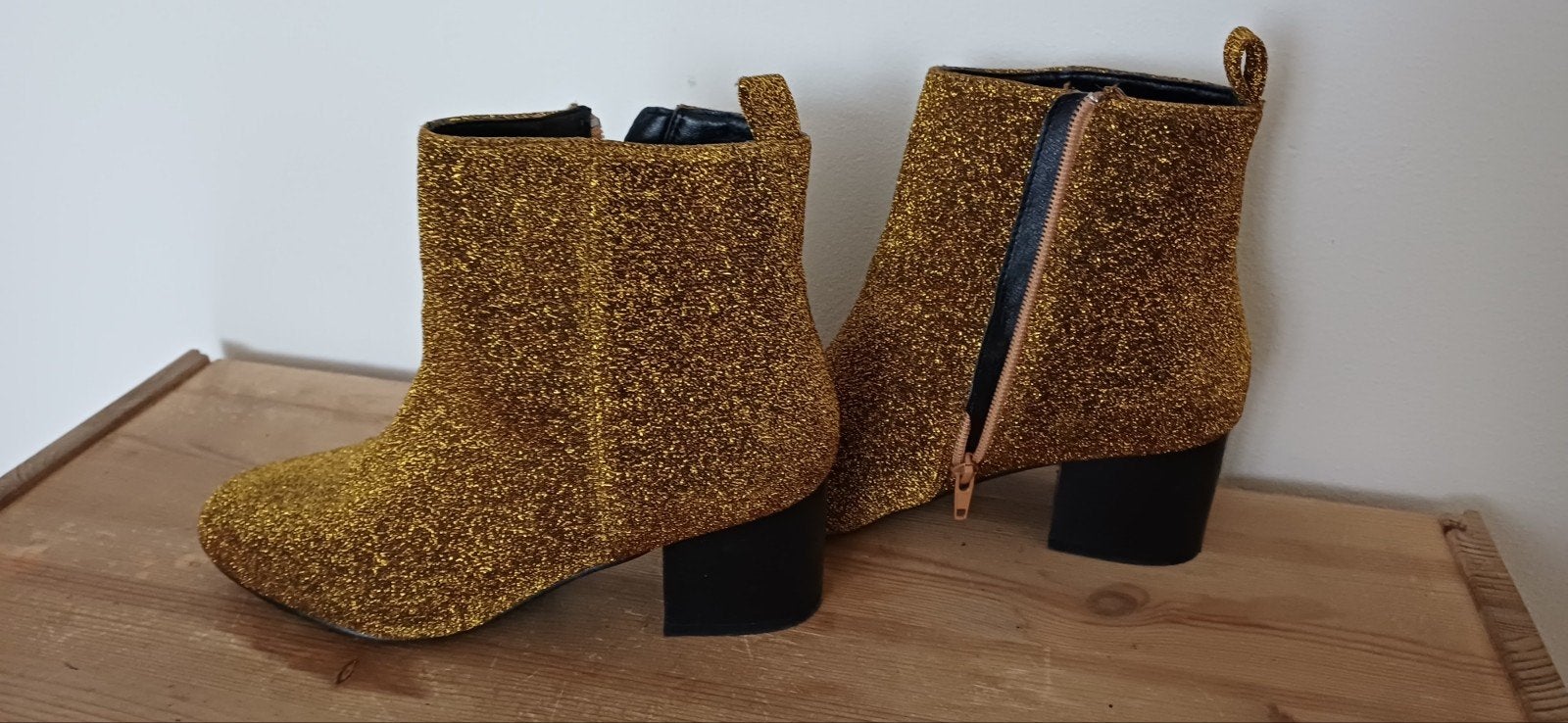 gouden dames enkellaars, Ophalen, Overige kleuren, Lage of Enkellaarzen, Zo goed als nieuw