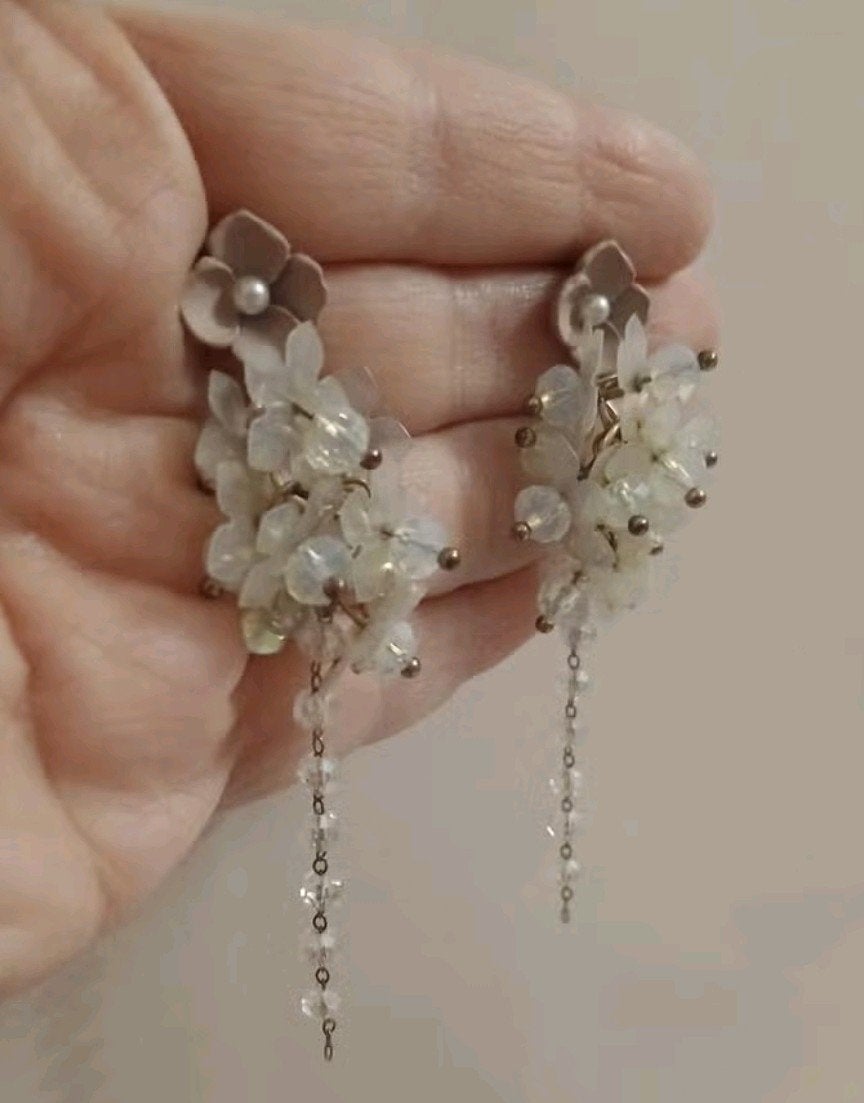 Elegante oorbellen met bloemmotief en kralen, Sieraden, Tassen en Uiterlijk, Oorbellen, Overige materialen, Hangers, Verzenden