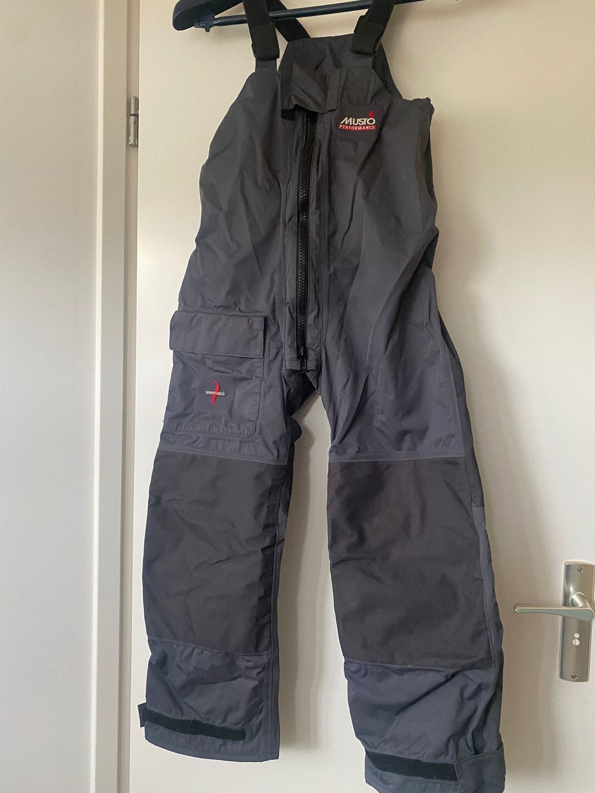 Musto Zeilbroek voor kinderen, leeftijd 9-11 jaar, donkerbla, Watersport en Boten, Watersportkleding, Ophalen of Verzenden, Gebruikt