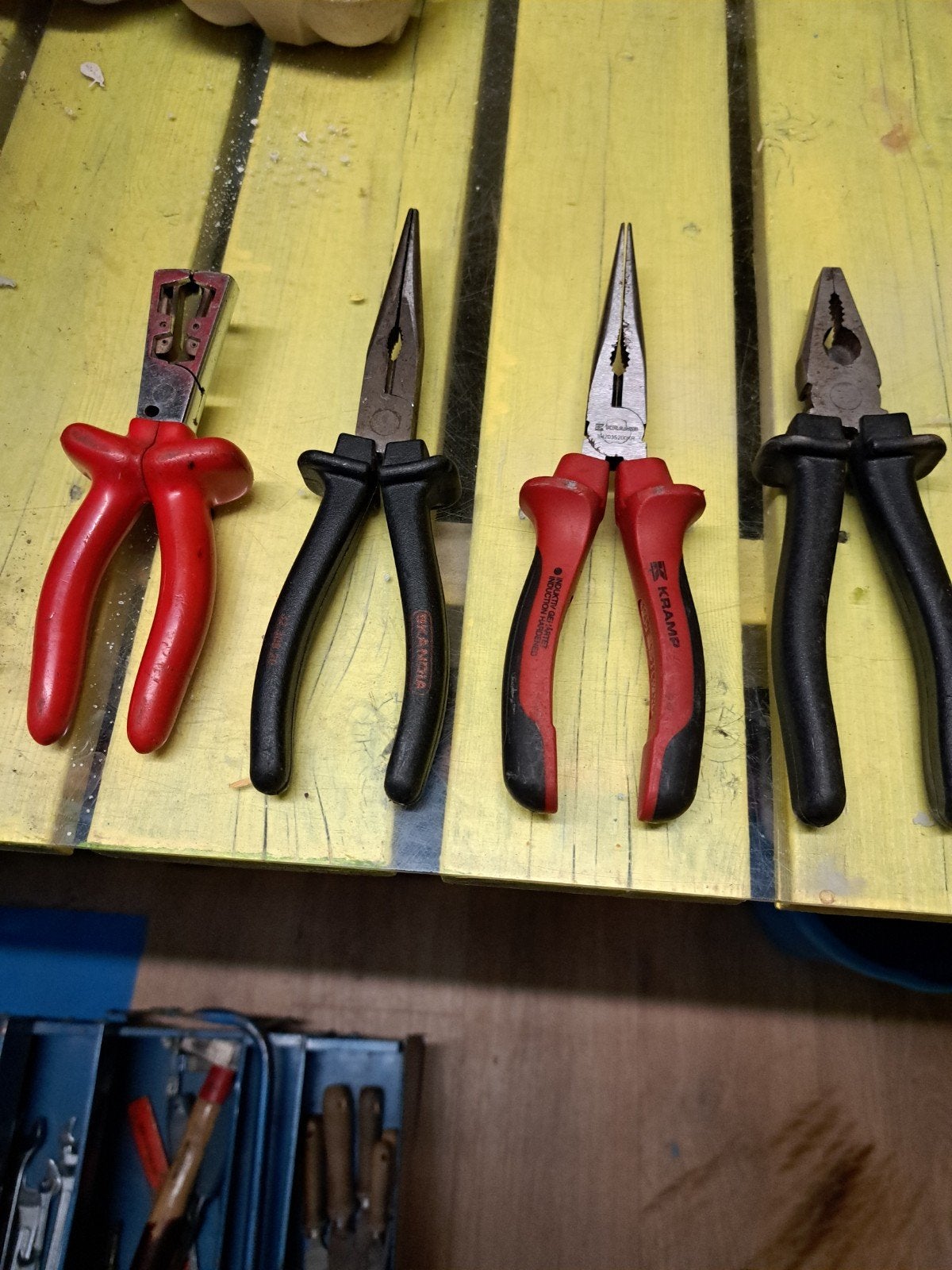 4 X TANG, Ophalen