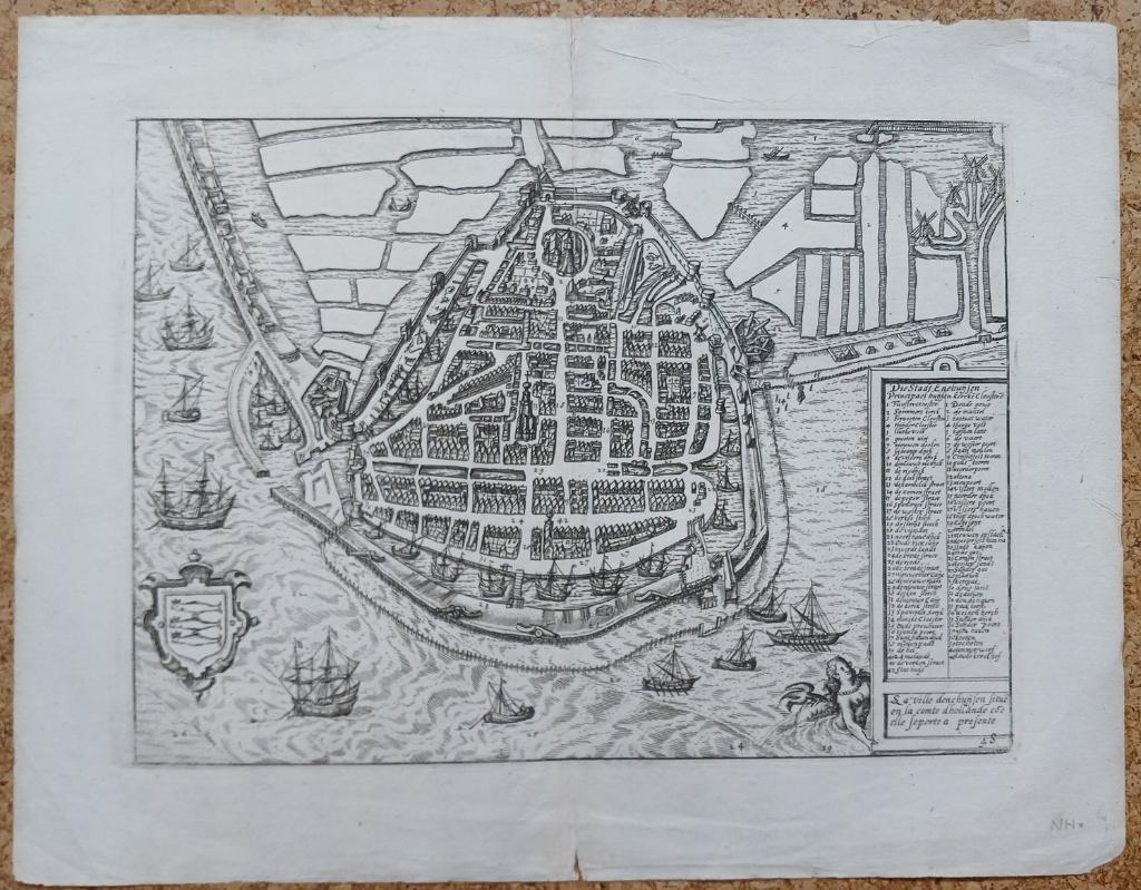 Enkhuizen Lodovico Guicciardini 1582 gravure, Antiek en Kunst, Verzenden, Cartografie, Gravure, Met tekst