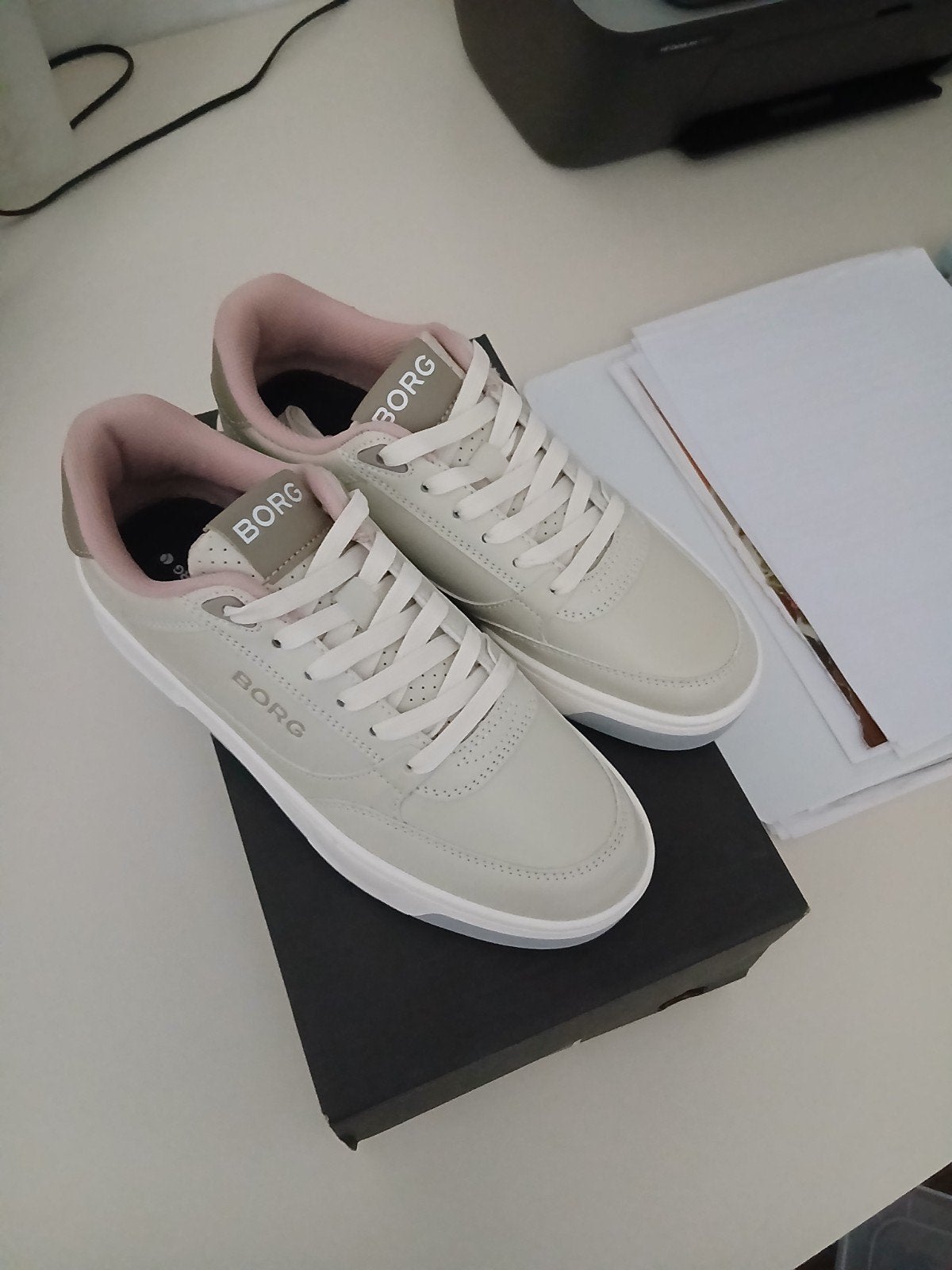 Björn Borg Sneakers - Nieuw in doos - Maat 38, Kleding | Dames, Schoenen, Björn Borg, Beige, Nieuw, Ophalen of Verzenden