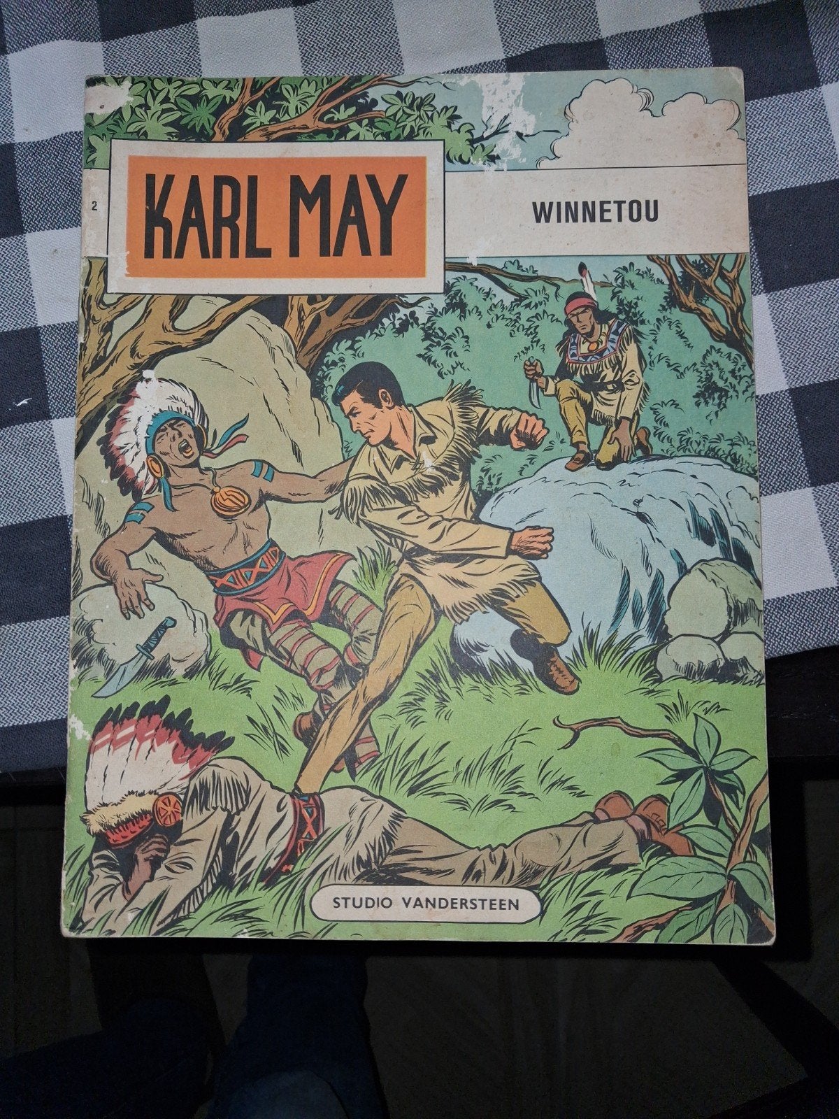 Karl May - Winnetou stripboek (Studio Vandersteen), Eén stripboek, Ophalen of Verzenden, Gelezen, Karl May