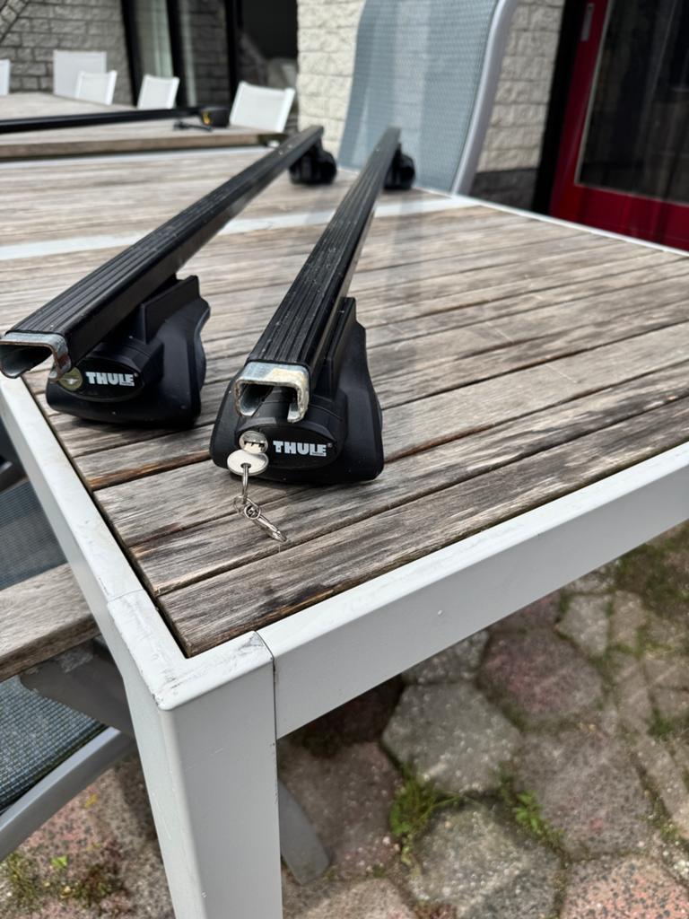 Thule Dakdragers met klemmen 127cm, Auto diversen, Dakdragers, Ophalen, Gebruikt