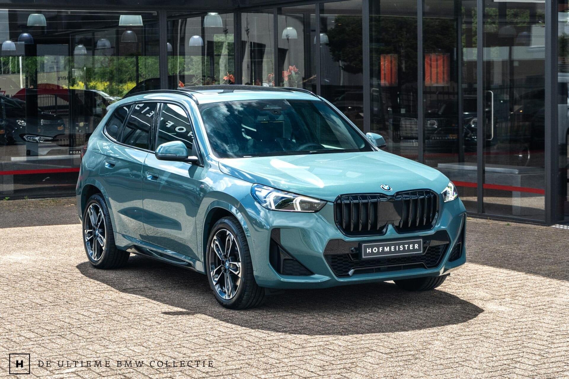 BMW X1 xDrive25e M-Sport | Trekhaak | Pano | 12-2025, Auto's, Zwart, 48 km/l, 245 pk, Bedrijf