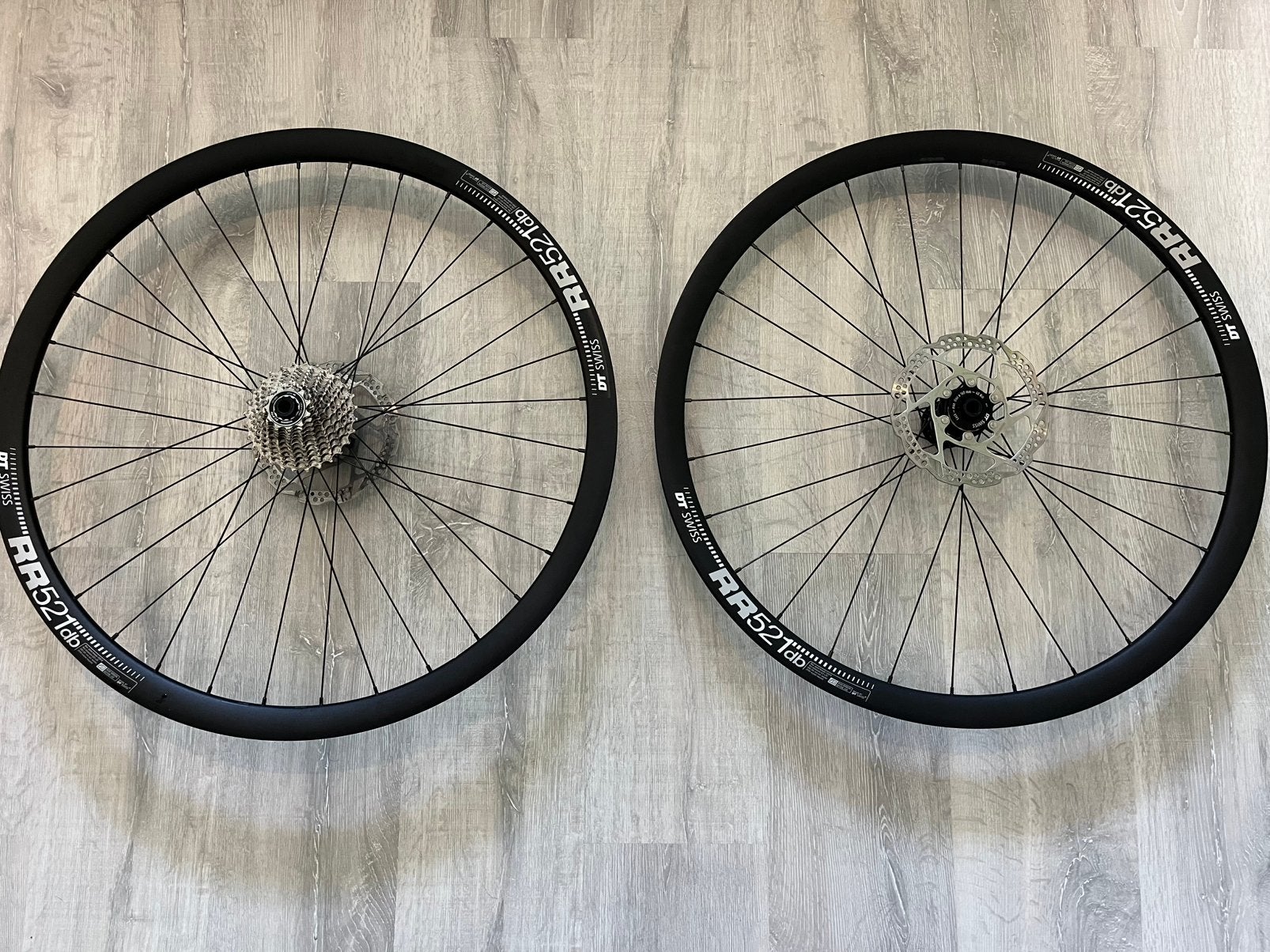 DT Swiss RR521DB handgespaakte wielset, Gebruikt, DT Swiss, Gravelbike, Aluminium