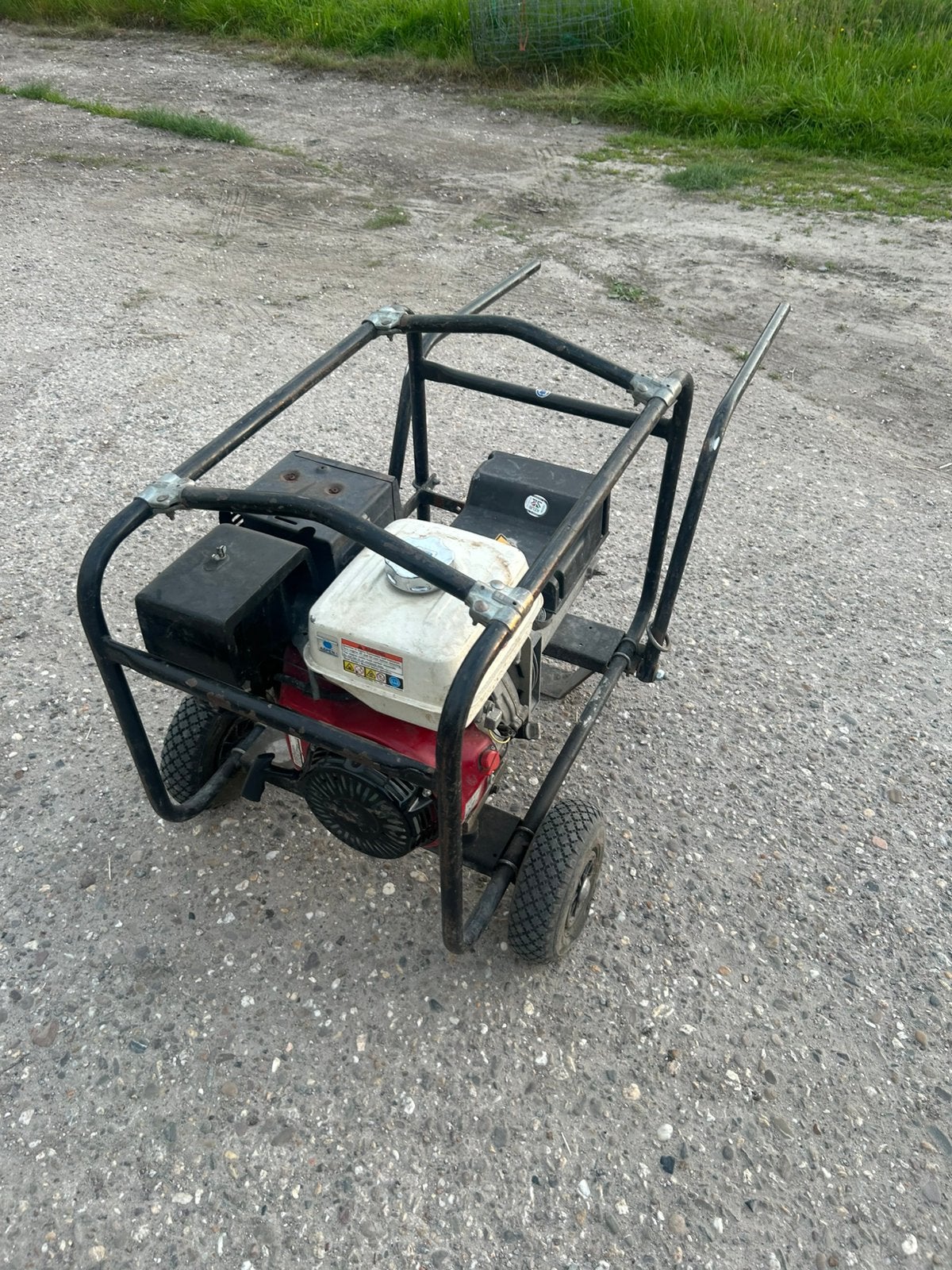 Honda 5,5 kwa aggregaat, Ophalen, Zo goed als nieuw, Hondenkar, 80 kg of meer
