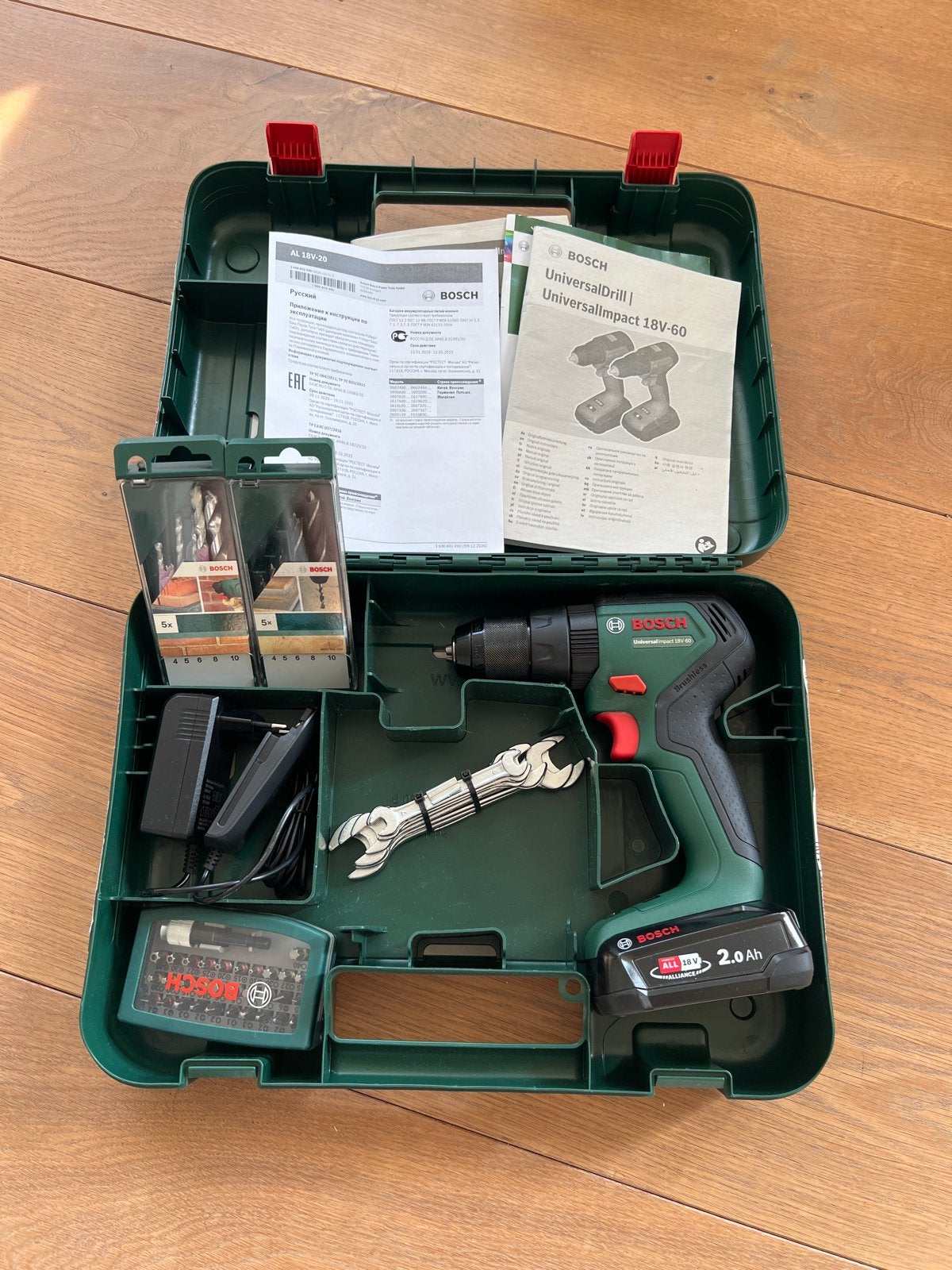 Bosch UniversalImpact 18V-60 Accu Klopboormachine, Ophalen of Verzenden, Minder dan 400 watt, Klopboormechanisme, Zo goed als nieuw