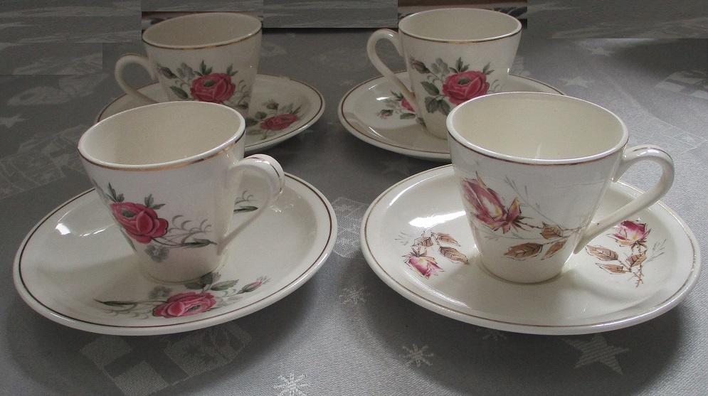 royal sphinx maastricht 4 kinder kop en schoteltjes, Huis en Inrichting, Keuken | Servies, Ophalen of Verzenden, Zo goed als nieuw