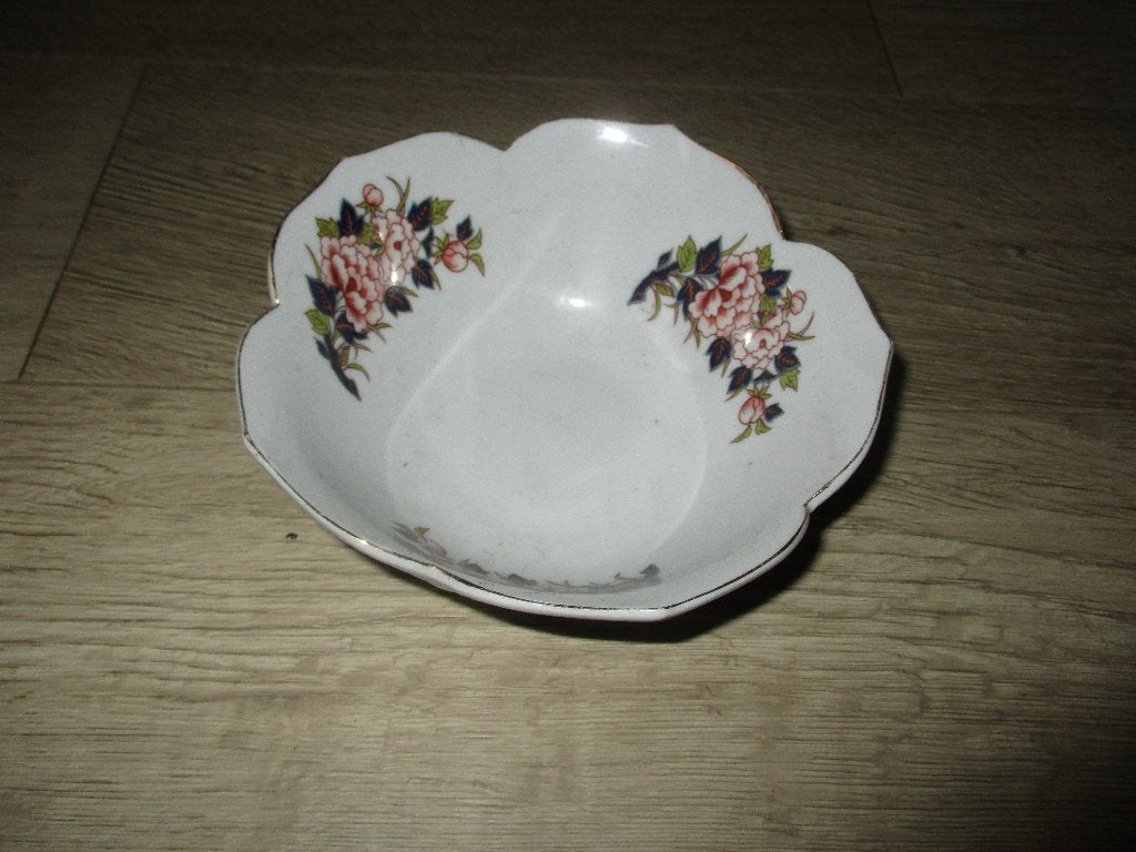 schaaltje antiek porselein puntgaaf wit met bloemen, Antiek en Kunst, Ophalen of Verzenden