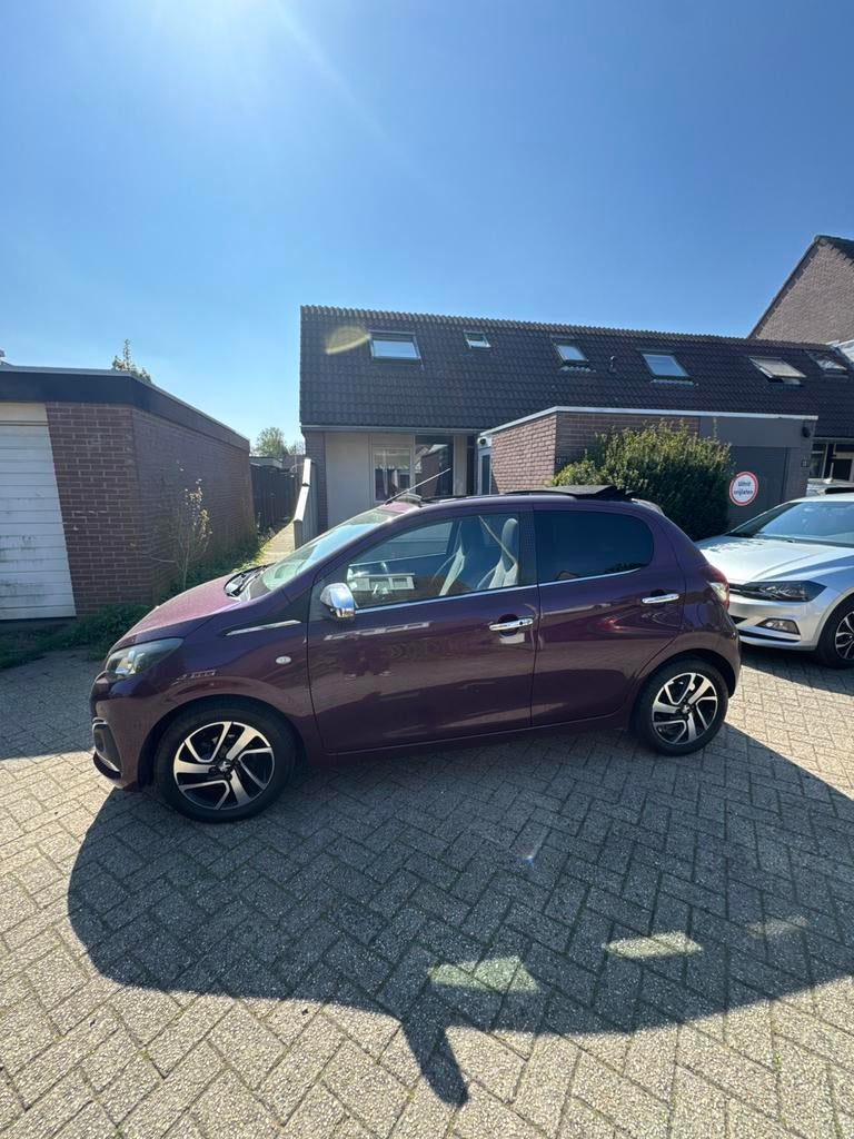 Peugeot 108 1.0 12V E-vti 51KW 5DR 2014, Voorwielaandrijving, 31 €/maand, Overige kleuren, 4 stoelen