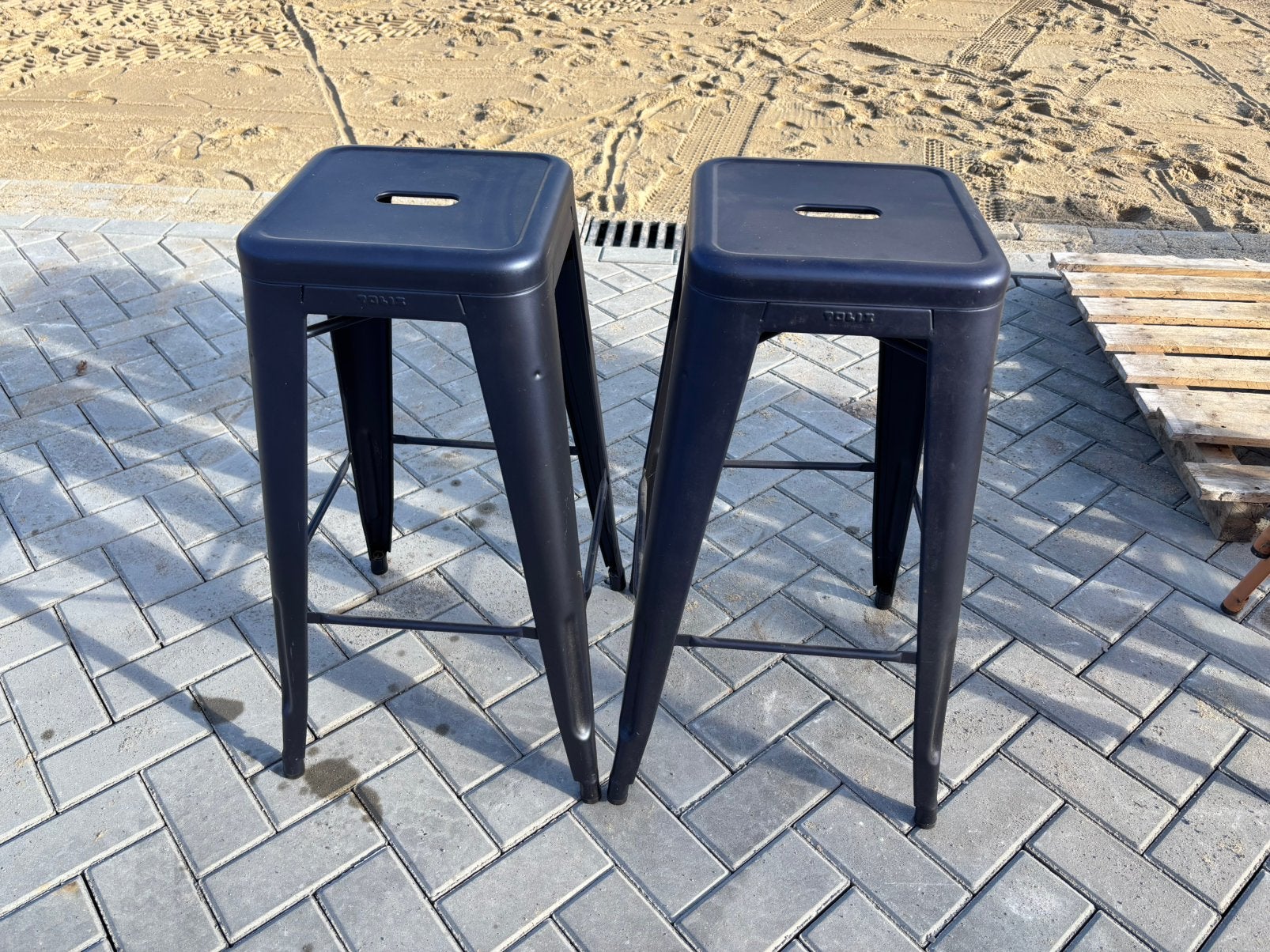Set originele Tolix barkrukken, Ophalen, Gebruikt, Met voetsteun, Onbekend