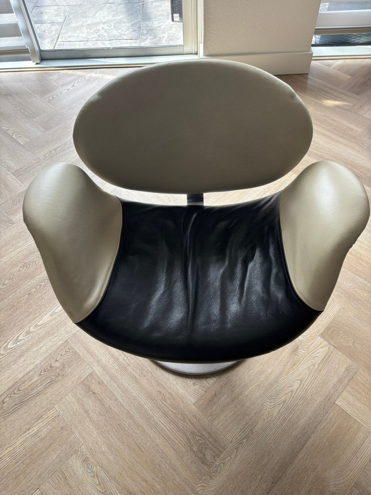 6x Artifort draaistoelen, Huis en Inrichting, Stoelen, Ophalen, Gebruikt, Zwart, Leer