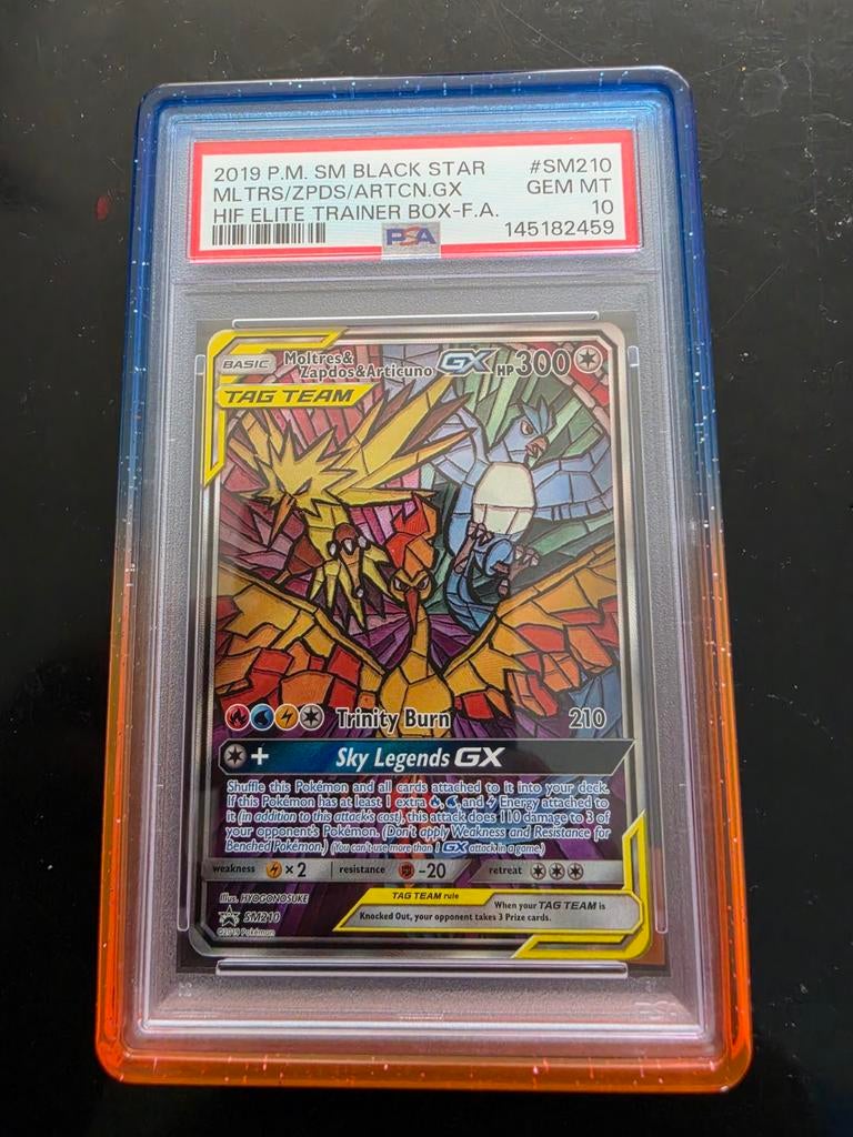 PSA 10 Articuno Zapdos Moltres GX Tag Team SM210, Ophalen of Verzenden, Nieuw, Losse kaart, Foil