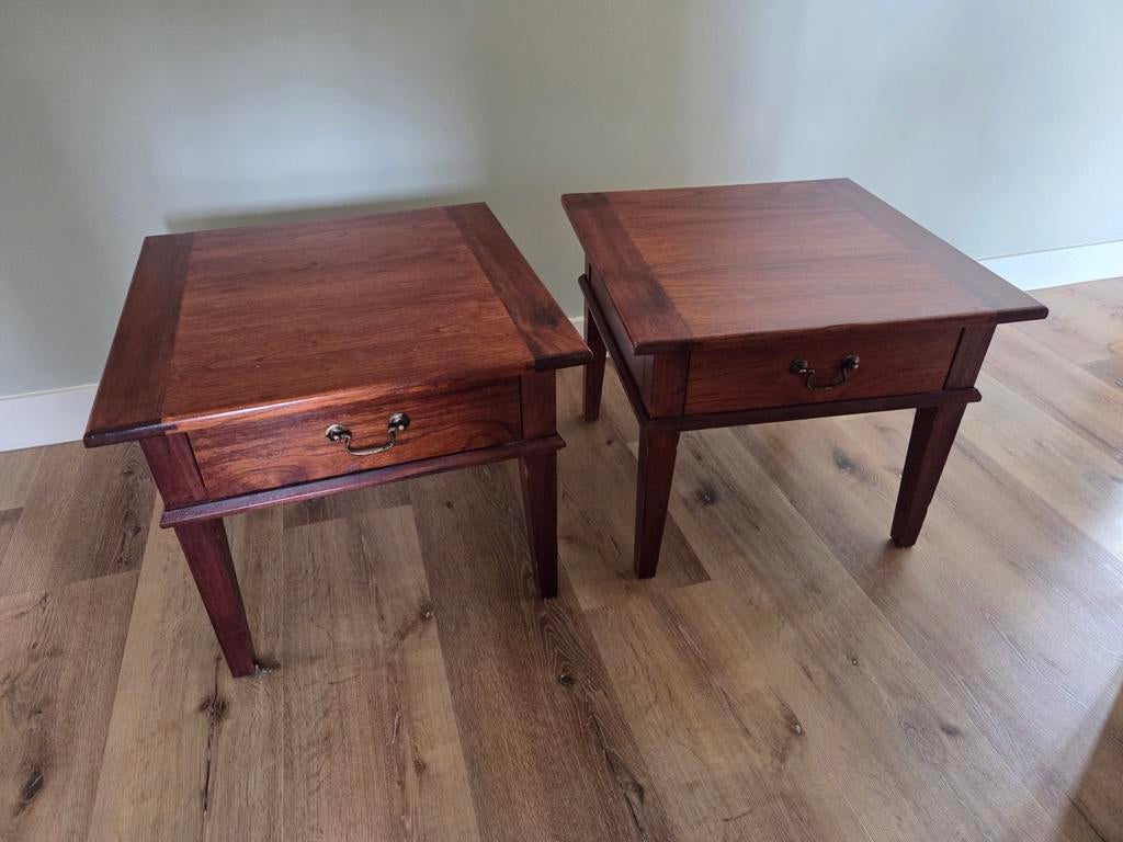 Teak bijzettafel, 2 stuks, Gebruikt, Vierkant, 55 tot 75 cm, Hout