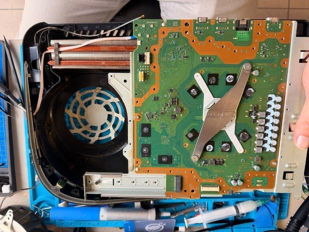 Foto 5 van PS5 Reparaties | Stick drift | HDMI | GTA 6 klaar maken
