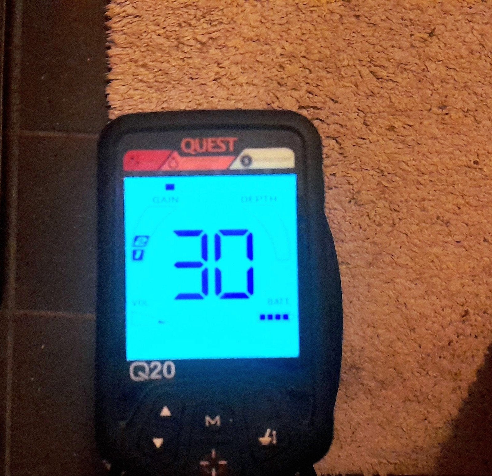 Foto 2 van Quest Q20 Metaaldetector met lader