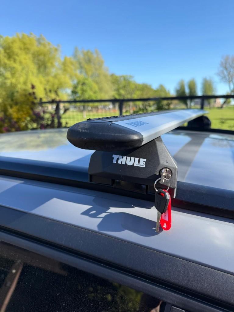Thule WingBar Evo dakdragerset 127cm + Flush Rail + Kit 6009, Auto diversen, Dakdragers, Ophalen, Zo goed als nieuw