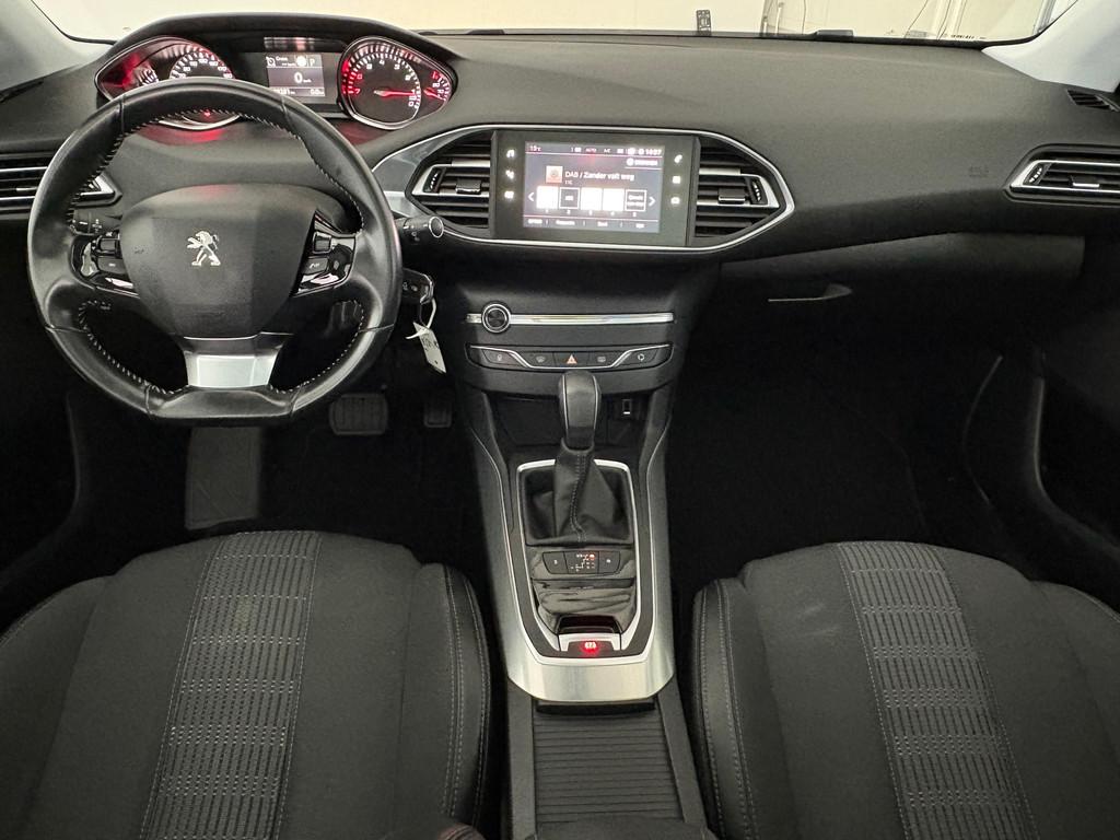 Peugeot 308 1.2 PureTech Allure | PANO-DAK | AFN. TREKHAAK |, Gebruikt, Euro 6, 1199 cc, Parkeersensor