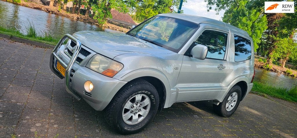 Mitsubishi Pajero 3.2 Di-D GLS HR, 4 cilinders, Bedrijf, 3200 cc, Mitsubishi