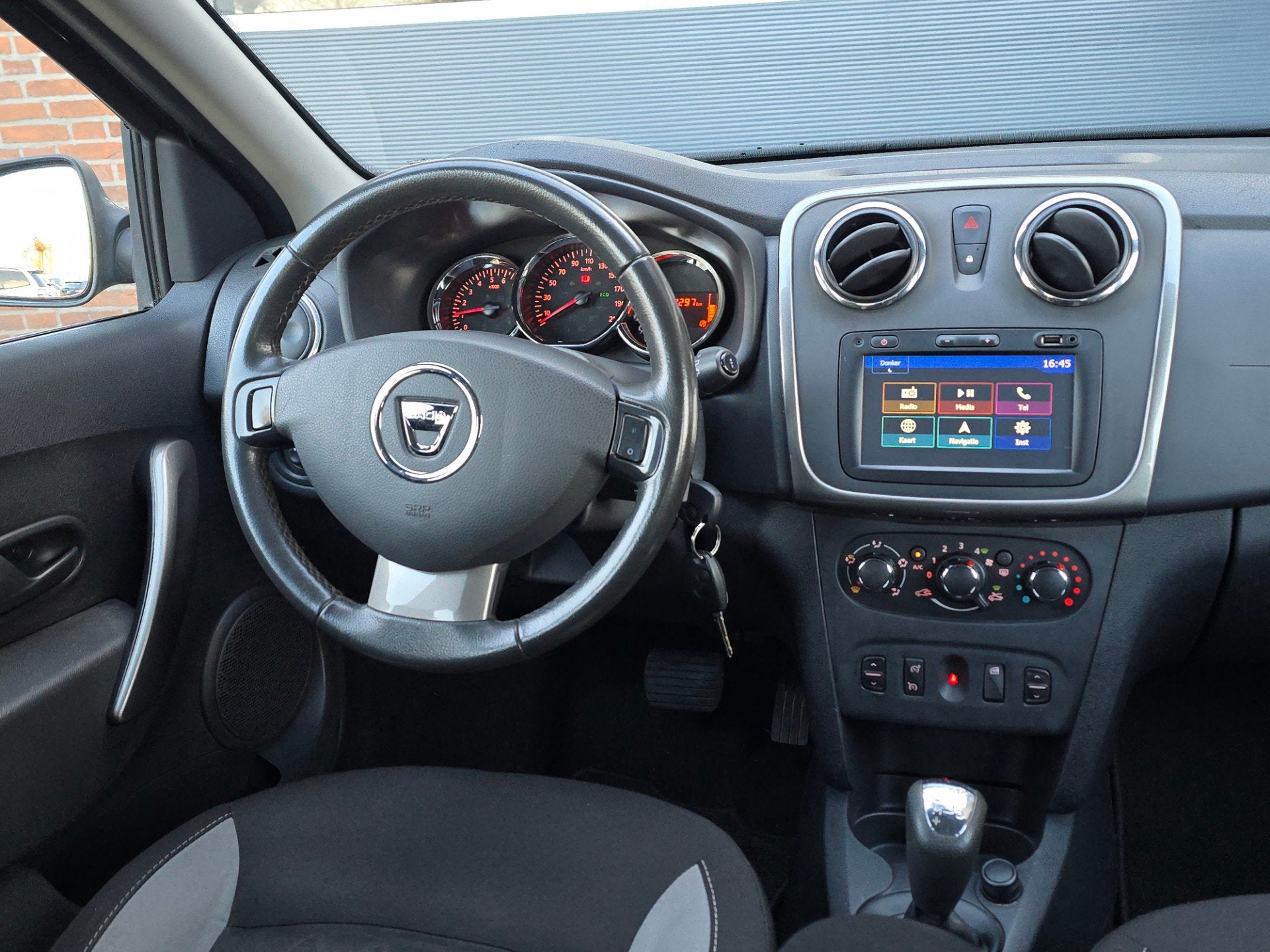 Dacia Sandero 0.9 TCe Easy-R Stepway Lauréate Automaat |Apk, Auto's, Dacia, 898 cc, Navigatiesysteem, Euro 6, Bedrijf