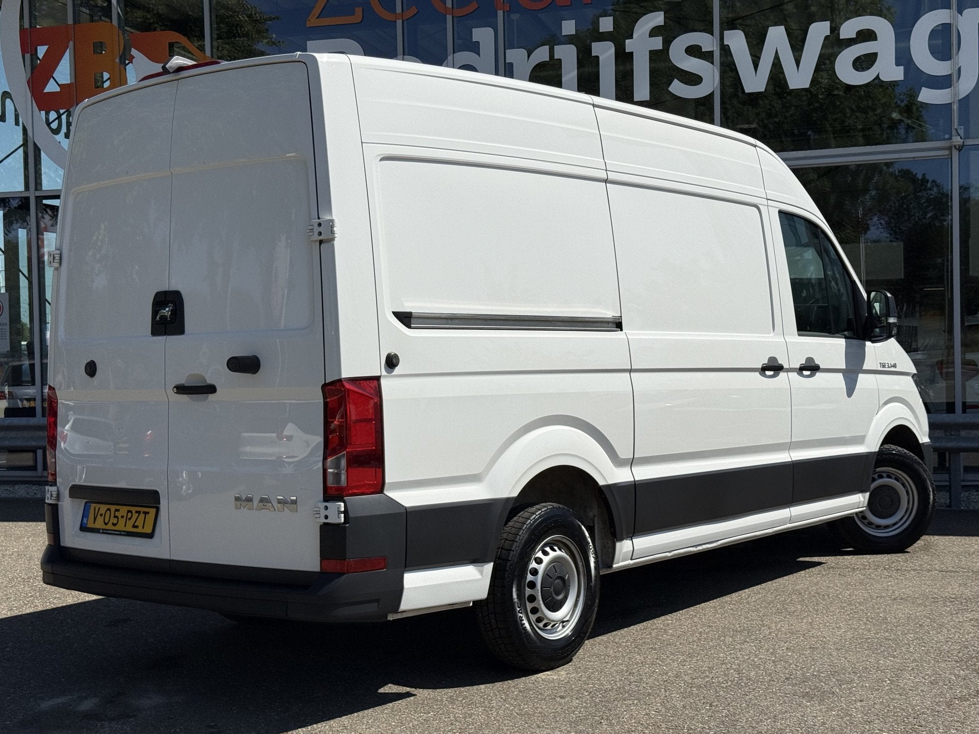 MAN TGE 35 2.0 Standaard Hoog | Camera | Carplay | Cruisec., Auto's, Gebruikt, 4 cilinders, Wit, Bedrijf