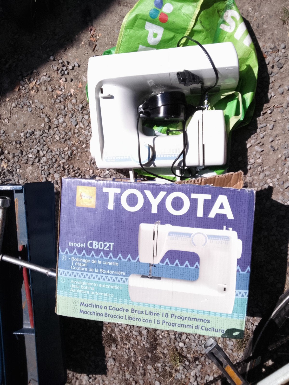 Toyota CB02T Naaimachine - Zo goed als nieuw, Hobby en Vrije tijd, Naaimachines en Toebehoren, Ophalen of Verzenden