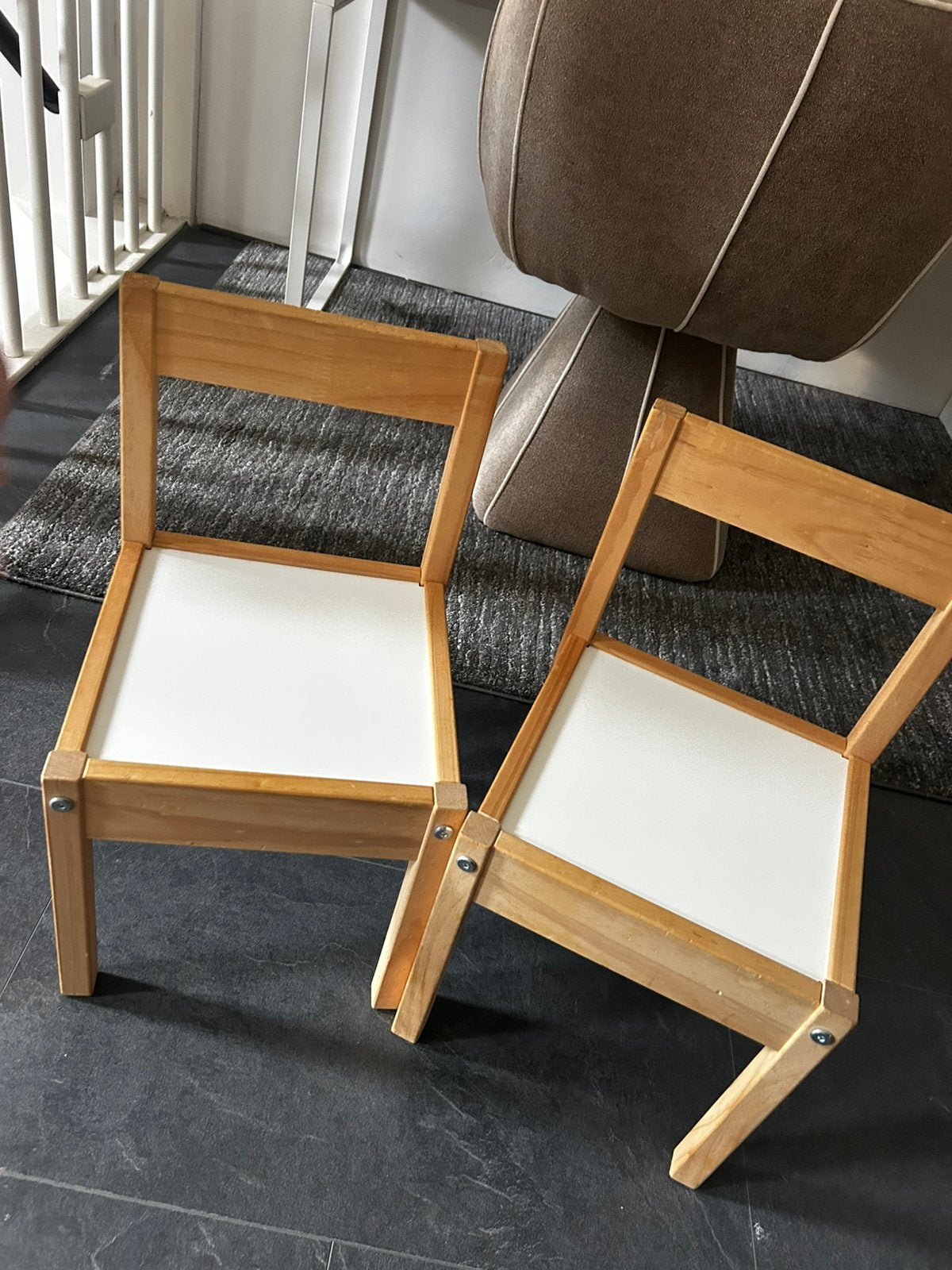 2 kinder stoeltjes, Ophalen, Zo goed als nieuw, Twee