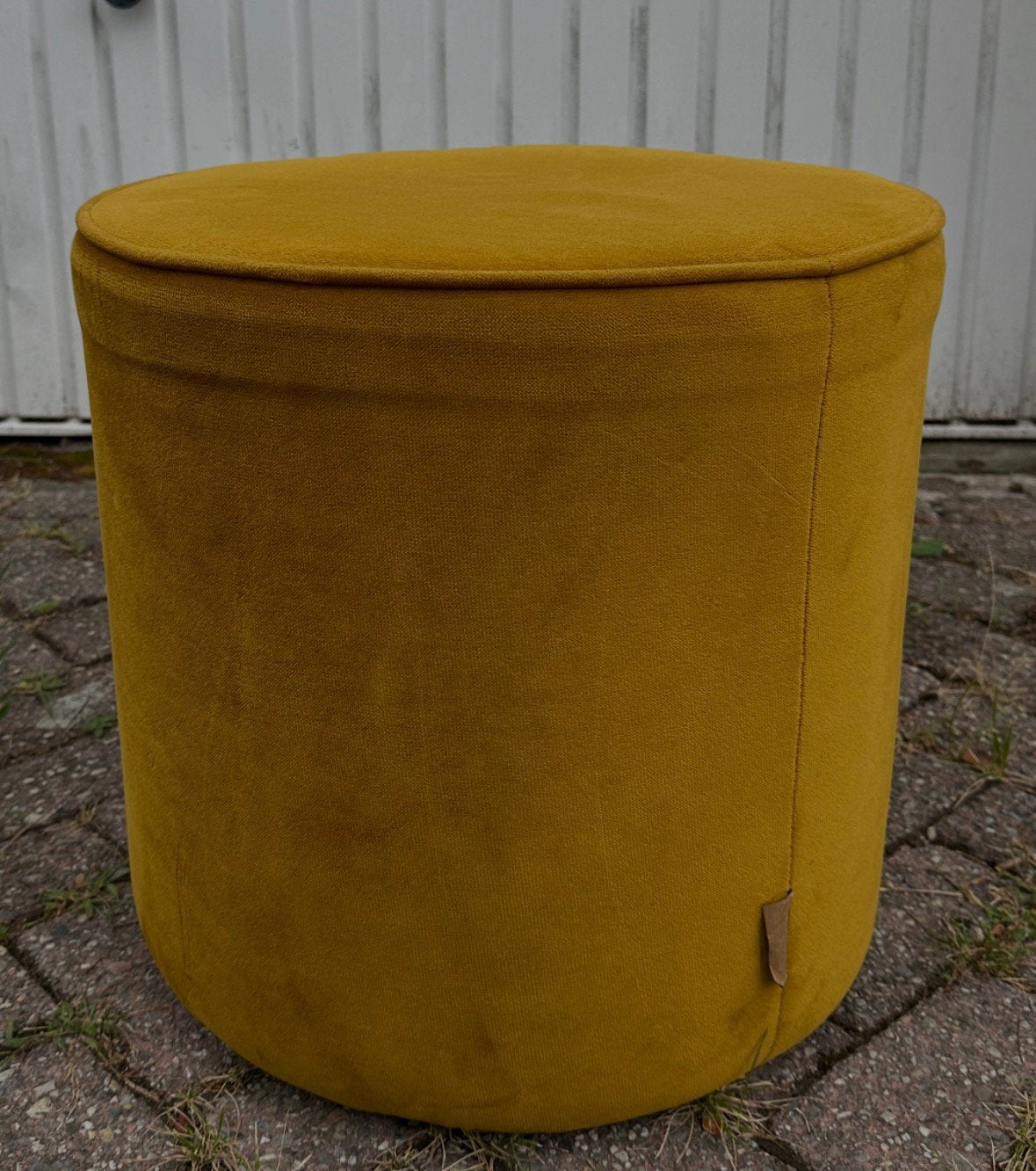 Poef Woood okergeel, Ophalen, Zo goed als nieuw, Rond, Minder dan 50 cm