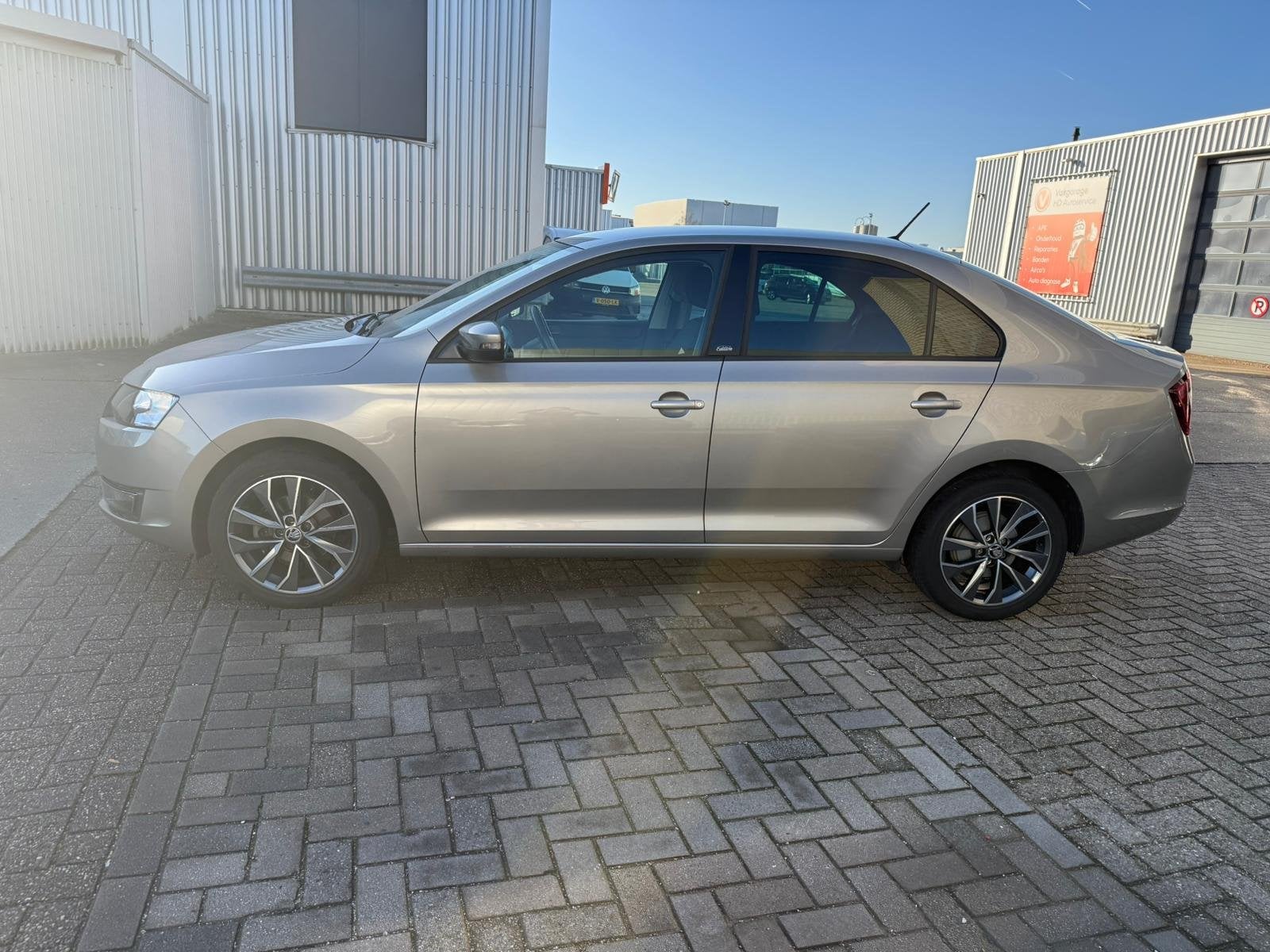 Skoda Rapid 1.2 TSI Greentech Edition (bj 2015, automaat), Stof, Gebruikt, Euro 6, 4 cilinders