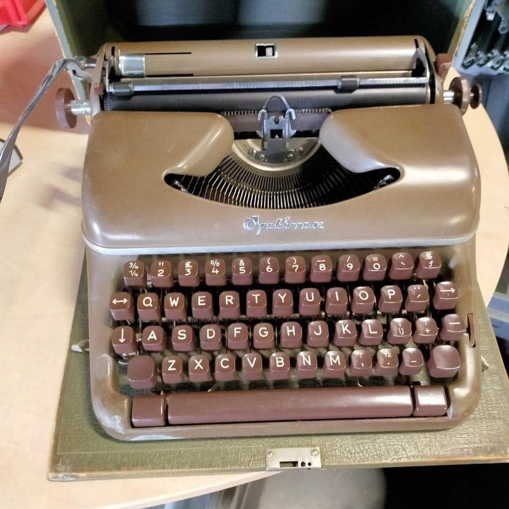 Optima schrijfmachine / typemachine in koffer antiek, Diversen, Ophalen, Gebruikt
