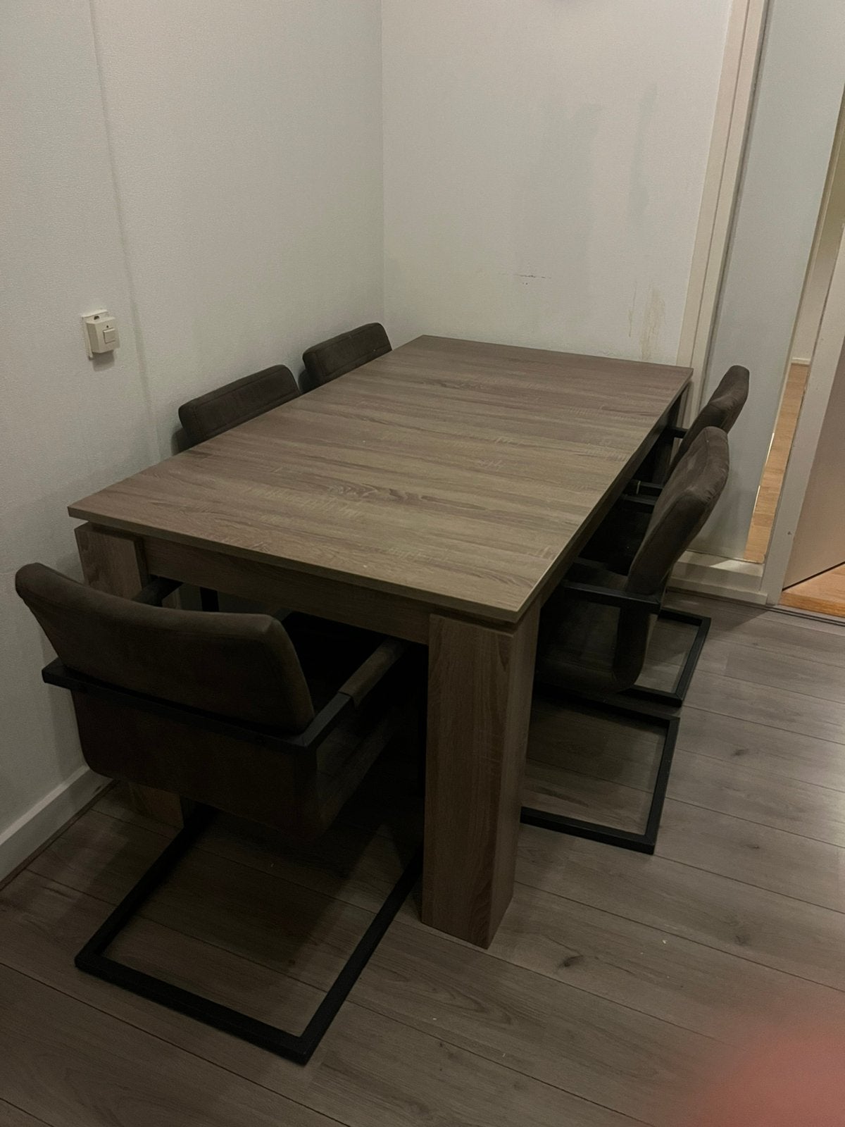 Tafel inclusief 4 stoelen, 150 tot 200 cm, Ophalen of Verzenden, Zo goed als nieuw, Vijf personen of meer