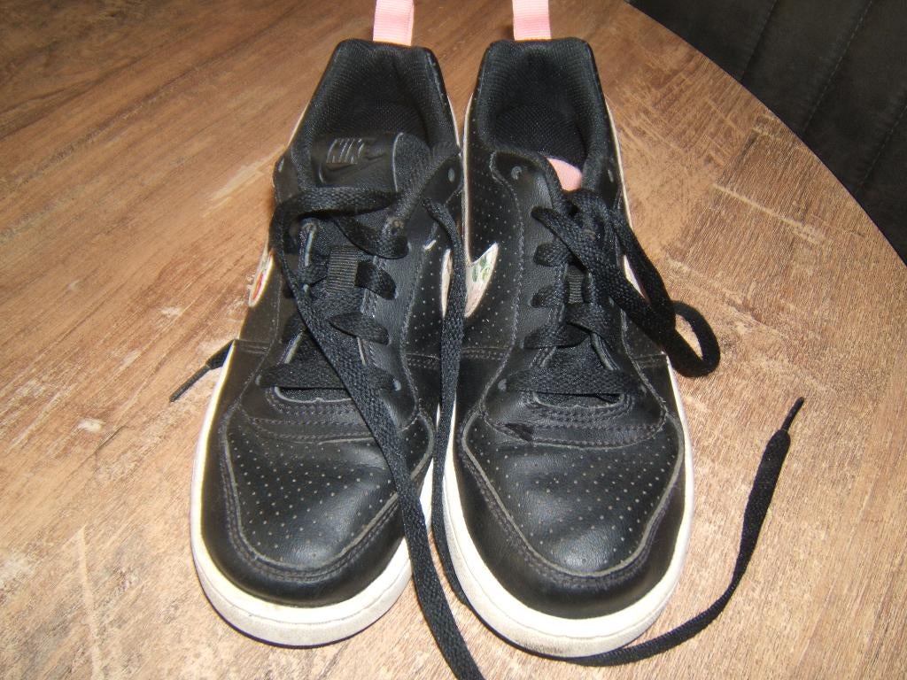 meisjesschoenen van Nike mt 36, Meisje, Sportschoenen, Ophalen of Verzenden, Zo goed als nieuw
