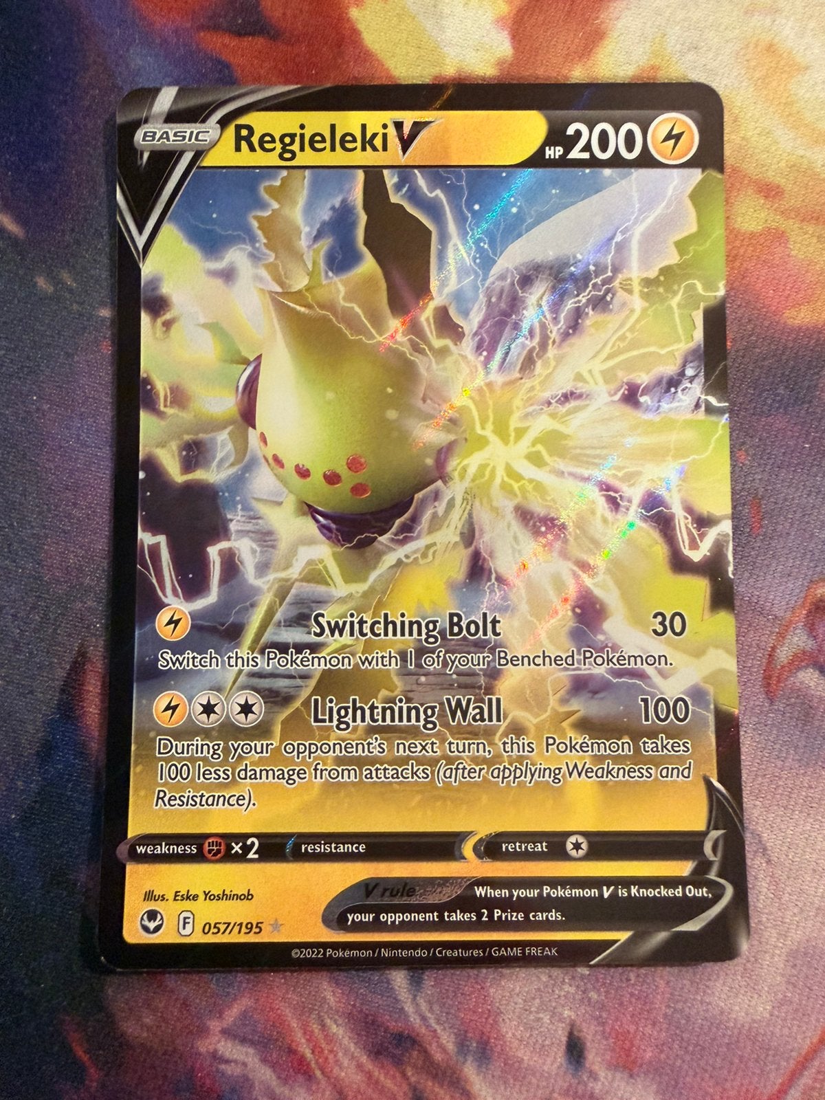 Pokemon REGIELEKI V Rare 057/195 (SWSH Silver Tempest), Verzenden, Zo goed als nieuw, Losse kaart, Foil