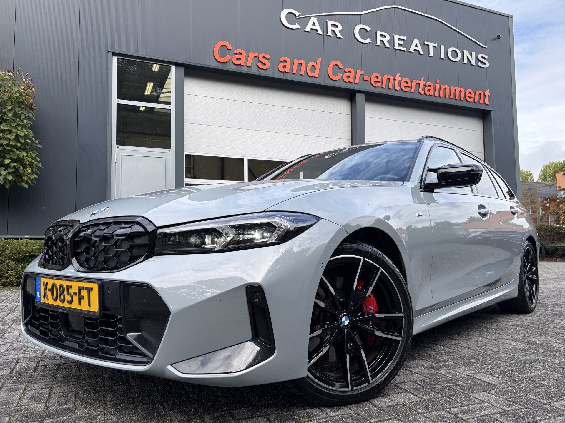 BMW 3 Serie Touring M340i xDrive NL-Auto Vol (bj 2023), Auto's, Automaat, Dealer onderhouden, 1770 kg, Vierwielaandrijving