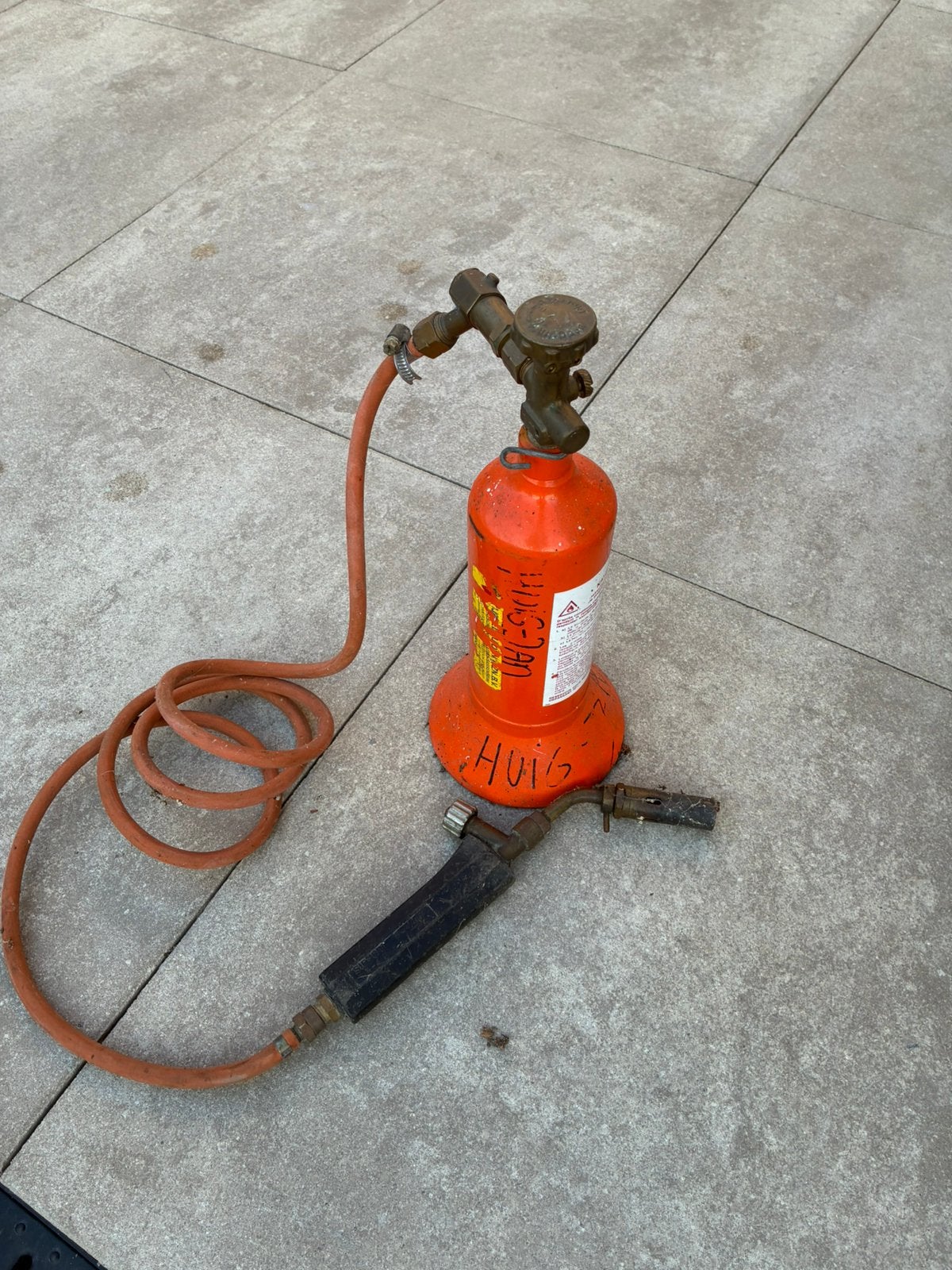 Karwei fles met brander, Ophalen, Gebruikt