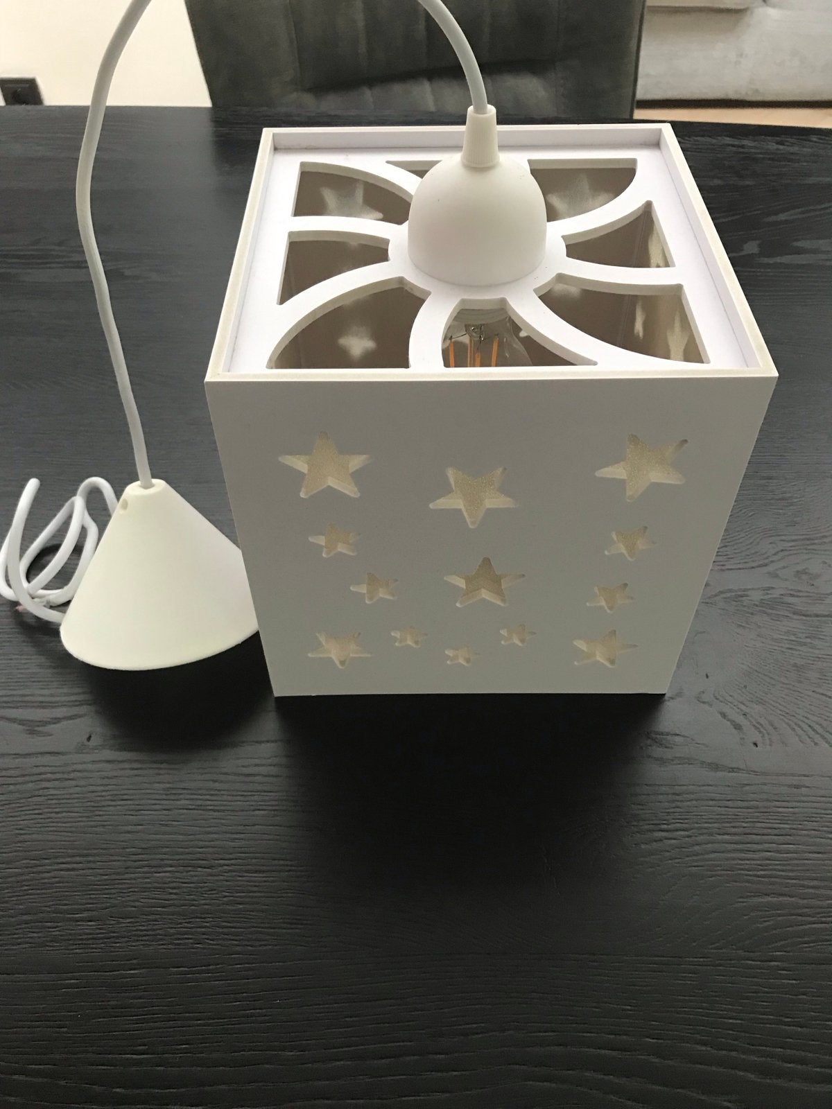 Witte hanglamp met sterren - Kinderkamer lamp, Ophalen of Verzenden, Gebruikt, Hout, E27 (groot)