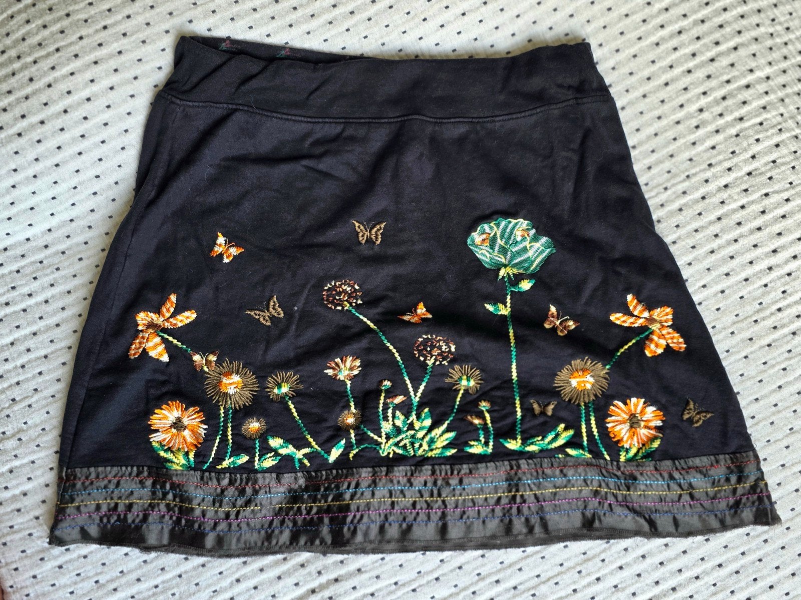 Desigual rokje met prachtige bloemborduursels - Maat M/L, Maat 38/40 (M), Zwart, Ophalen of Verzenden, Zo goed als nieuw
