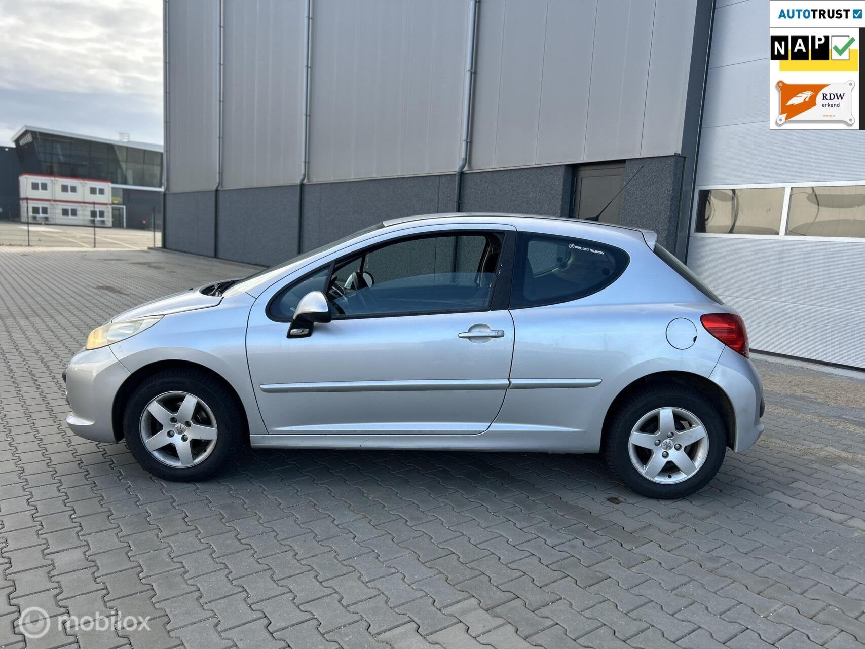 Peugeot 207 1.4-16V XS Pack|APK|AIRCO|ISO-FIX|, Voorwielaandrijving, 4 cilinders, 49 €/maand, Origineel Nederlands