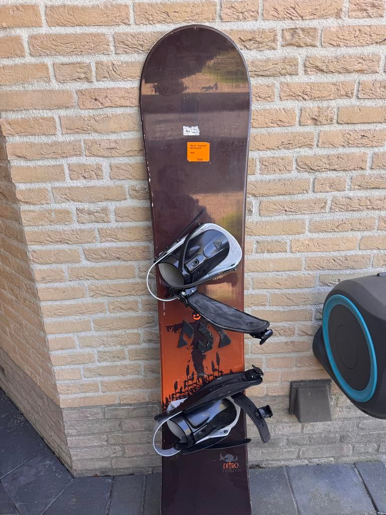 Nitro snowboard met bindingen - Koopje!, Sport en Fitness, Snowboarden, Ophalen, Gebruikt, Board