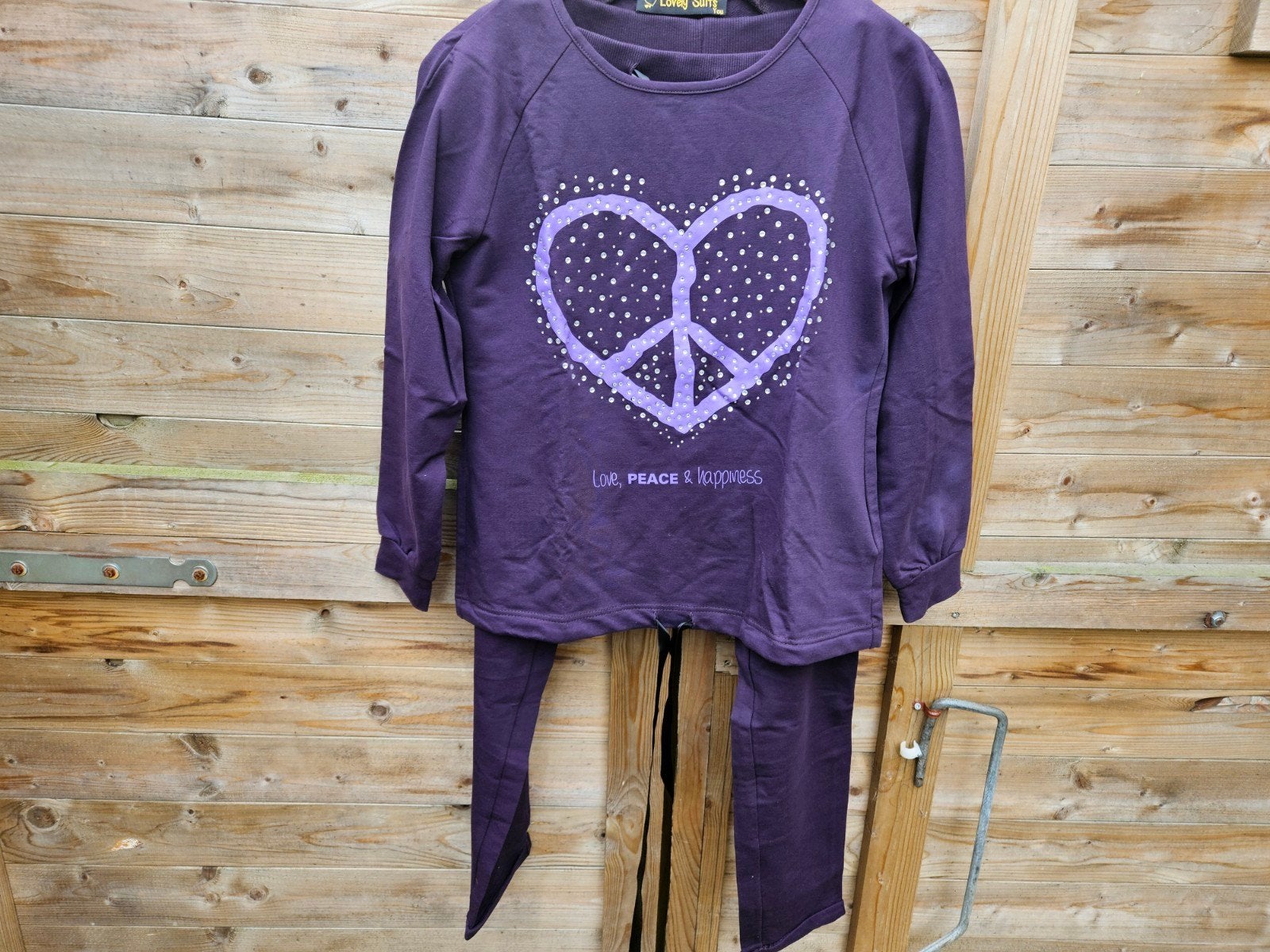 Paars huispak met 'Love, Peace & Happiness' opdruk, Kleding | Dames, Ophalen of Verzenden, Zo goed als nieuw, Paars
