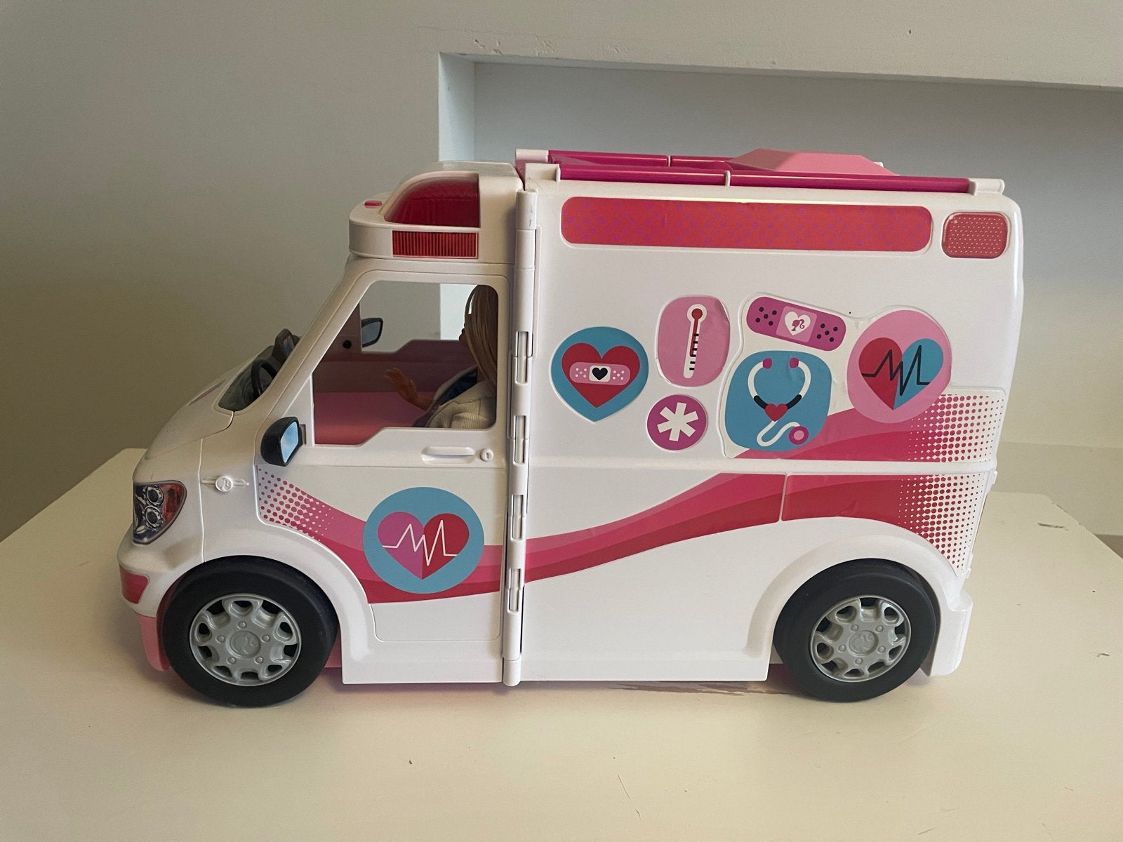 Barbie Ambulance Speelset - Dokter Barbie Inbegrepen, Ophalen of Verzenden, Zo goed als nieuw, Barbie
