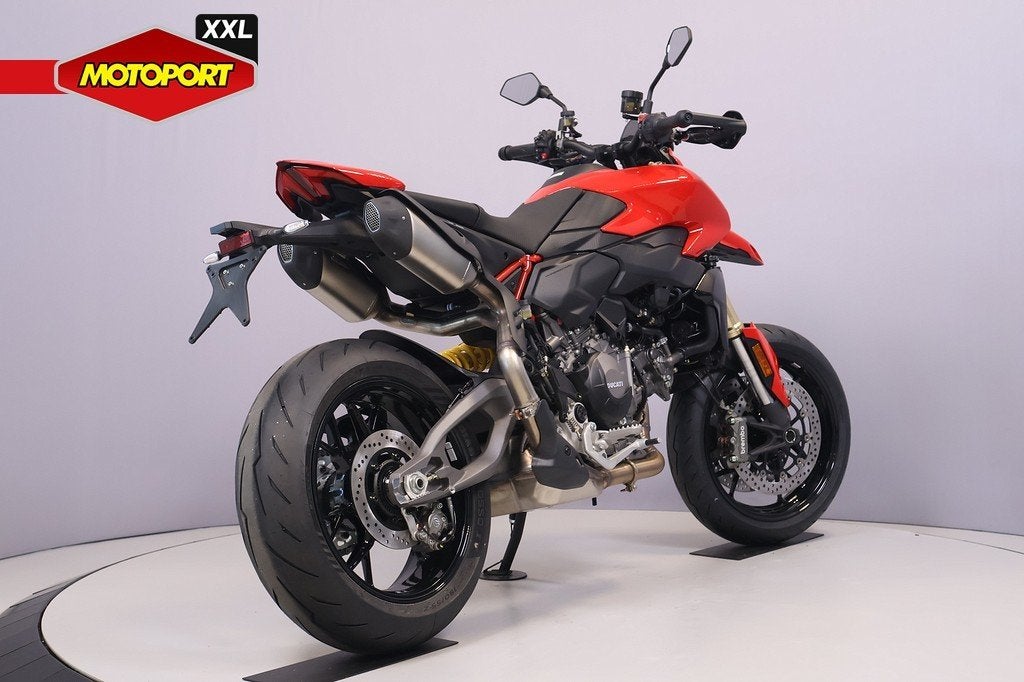 Ducati Hypermotard V2, Bedrijf, Toermotor