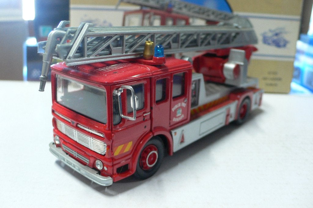 aec brandweerladderauto-DUBLIN- corgi #97353  1/50, Verzenden, Zo goed als nieuw, Bus of Vrachtwagen, Corgi