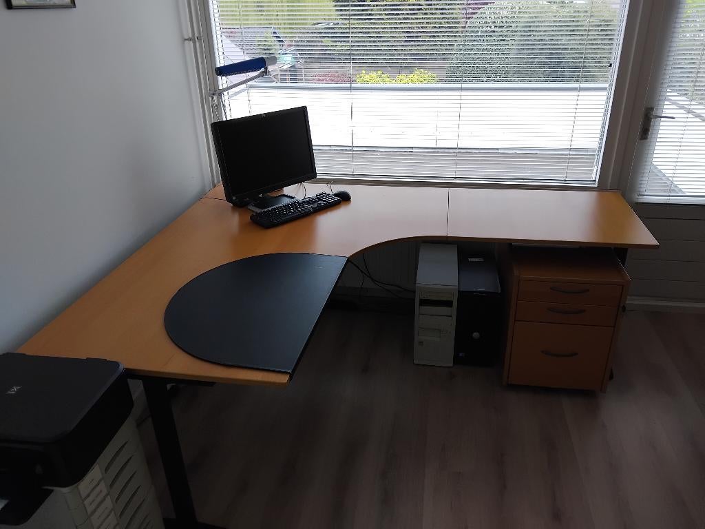 Bureau, merk IKEA, Ophalen, Bruin, Overige typen, Zo goed als nieuw