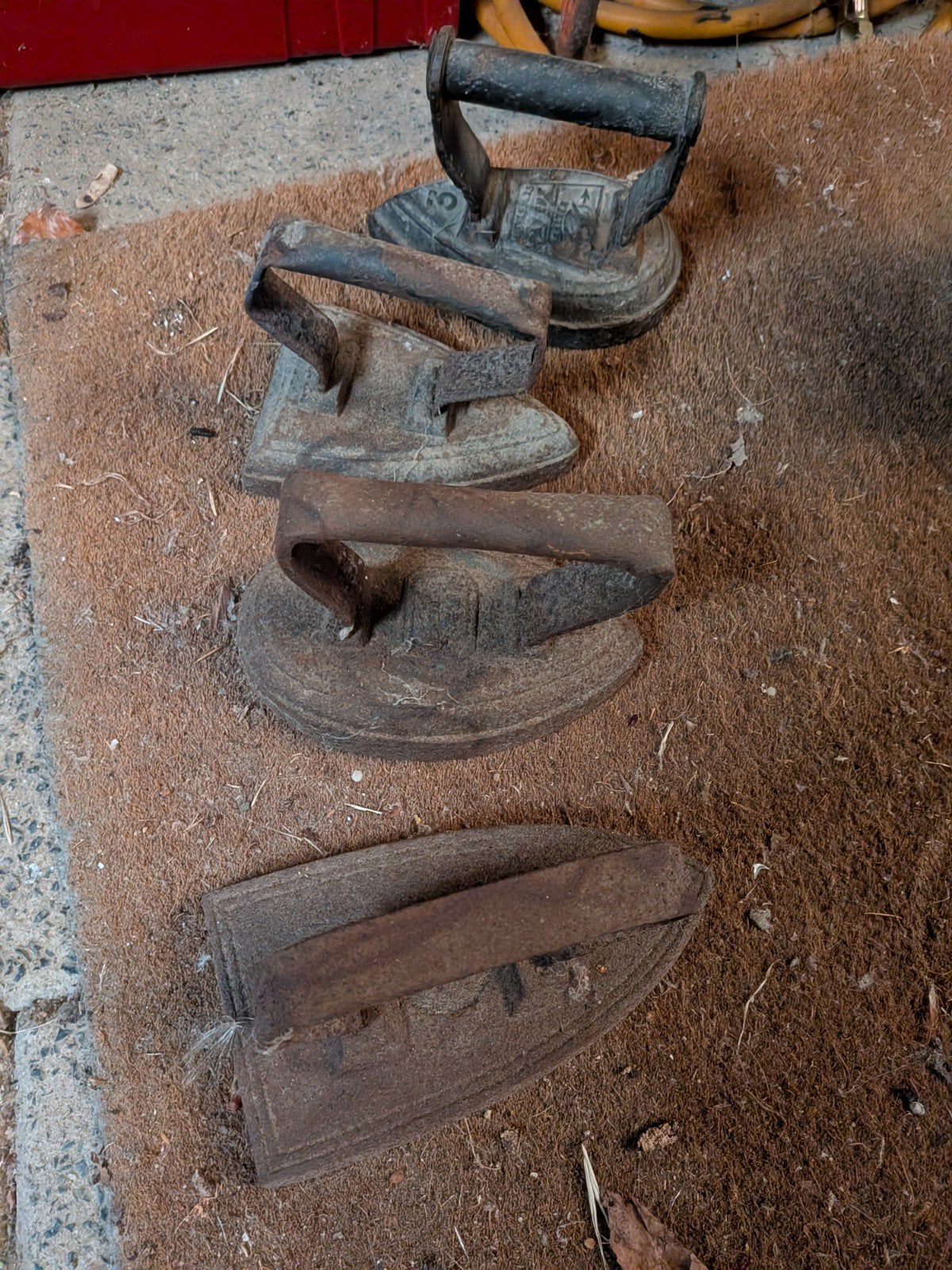Set van 4 Antieke Strijkijzers - Decoratief, Ophalen of Verzenden